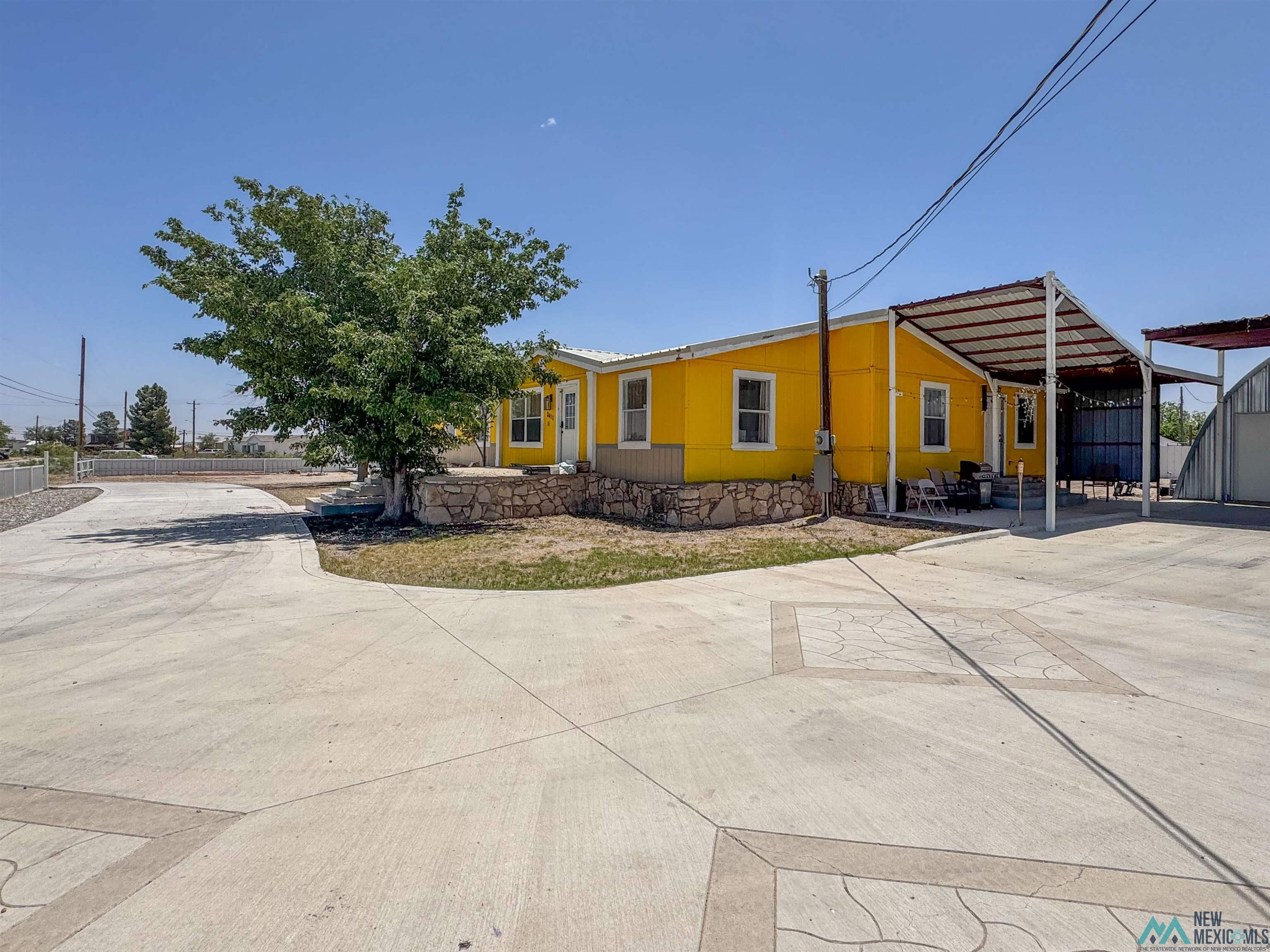 2411 W Socorro Road, Carlsbad, Texas image 6