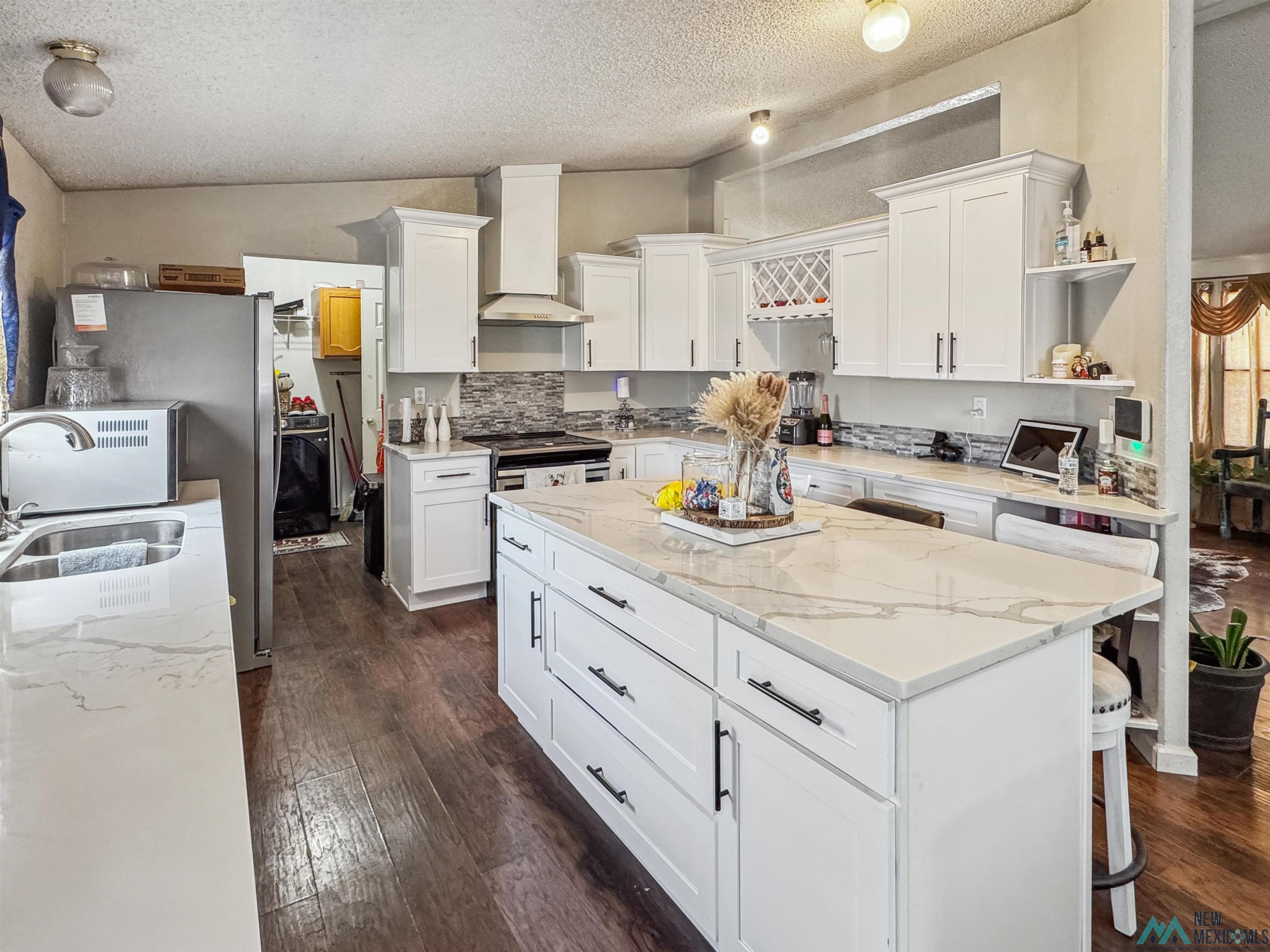 2411 W Socorro Road, Carlsbad, Texas image 17