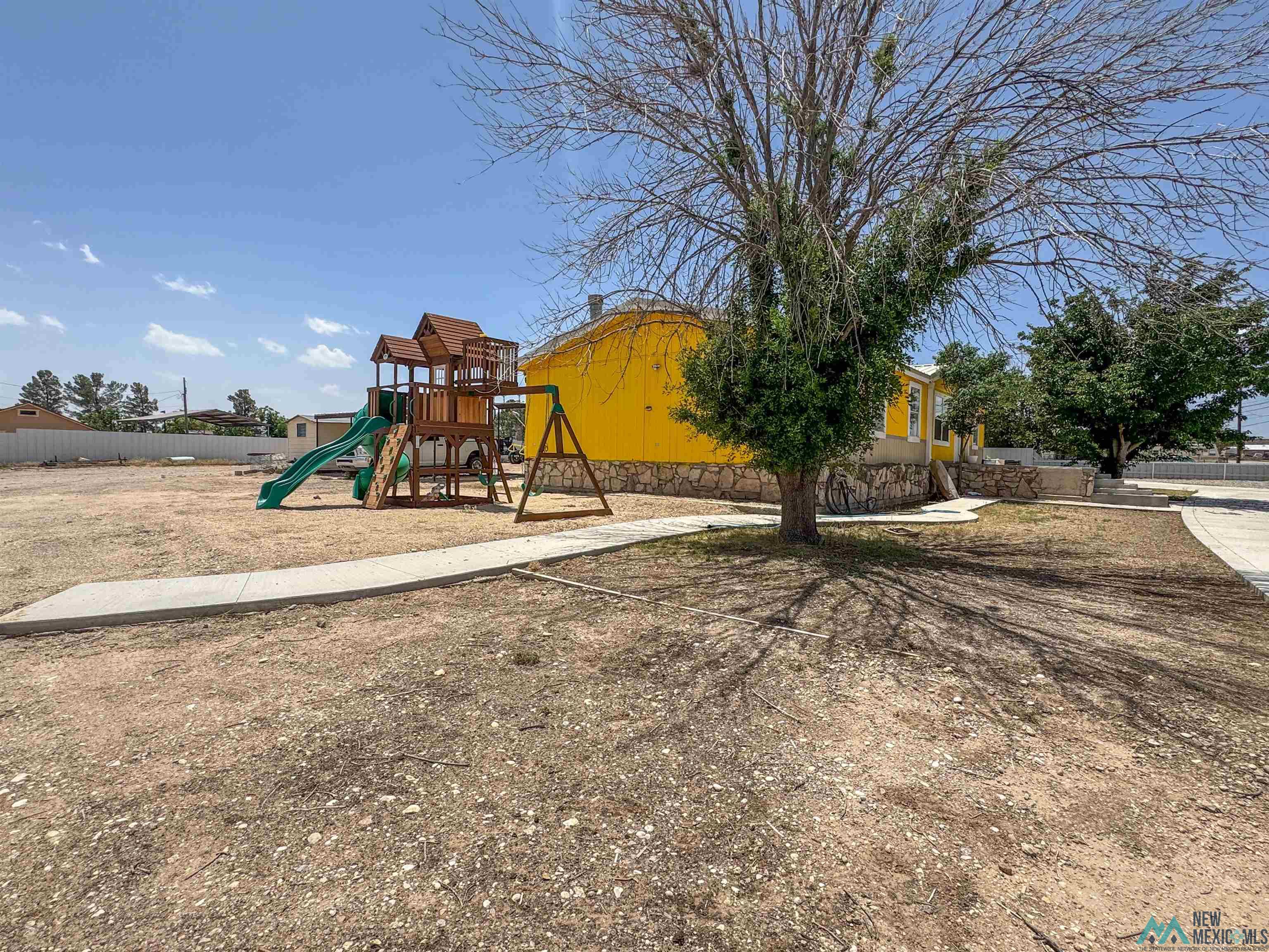2411 W Socorro Road, Carlsbad, Texas image 5