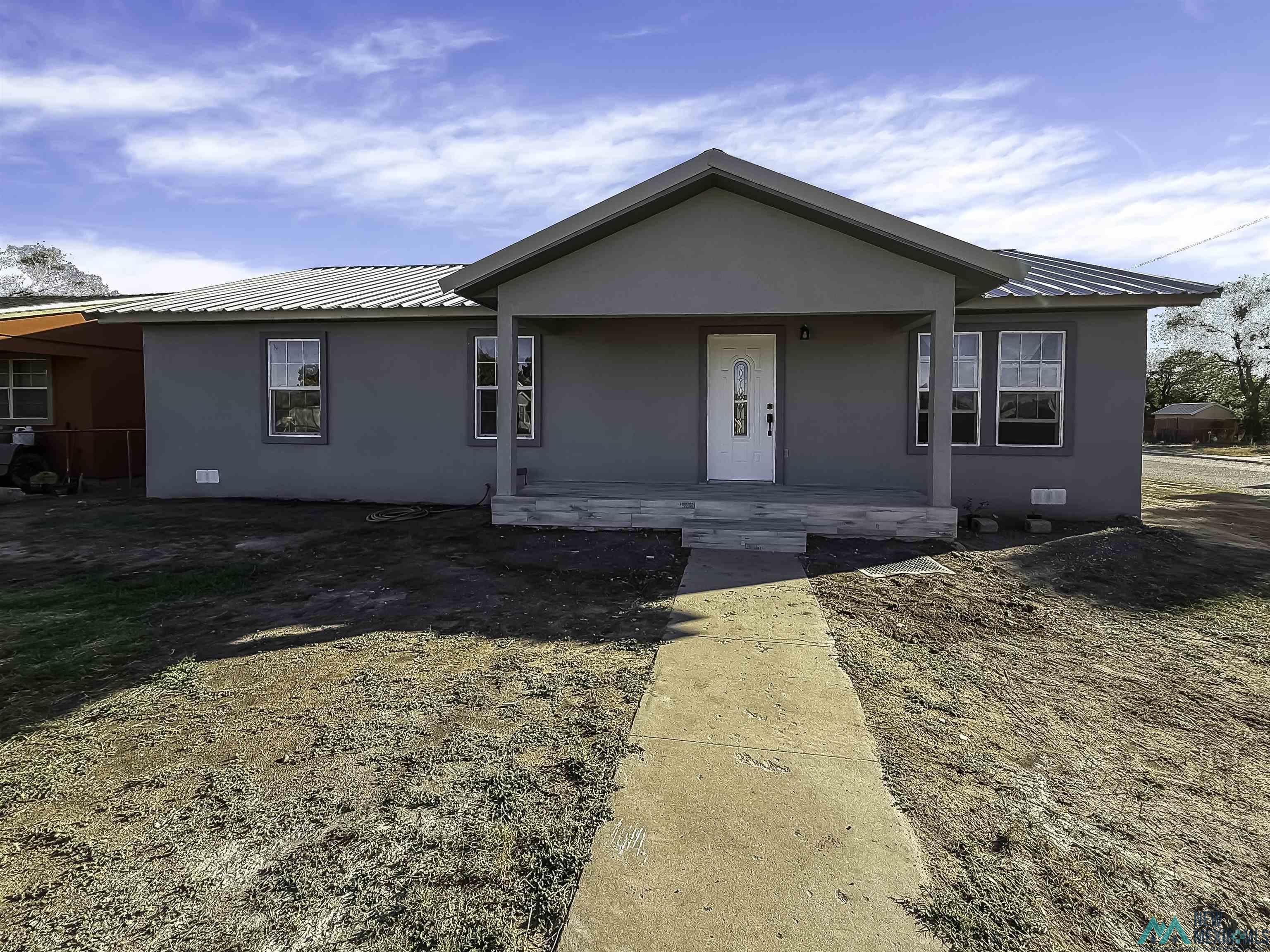 1017 W Van Buren Avenue, Lovington, New Mexico image 1