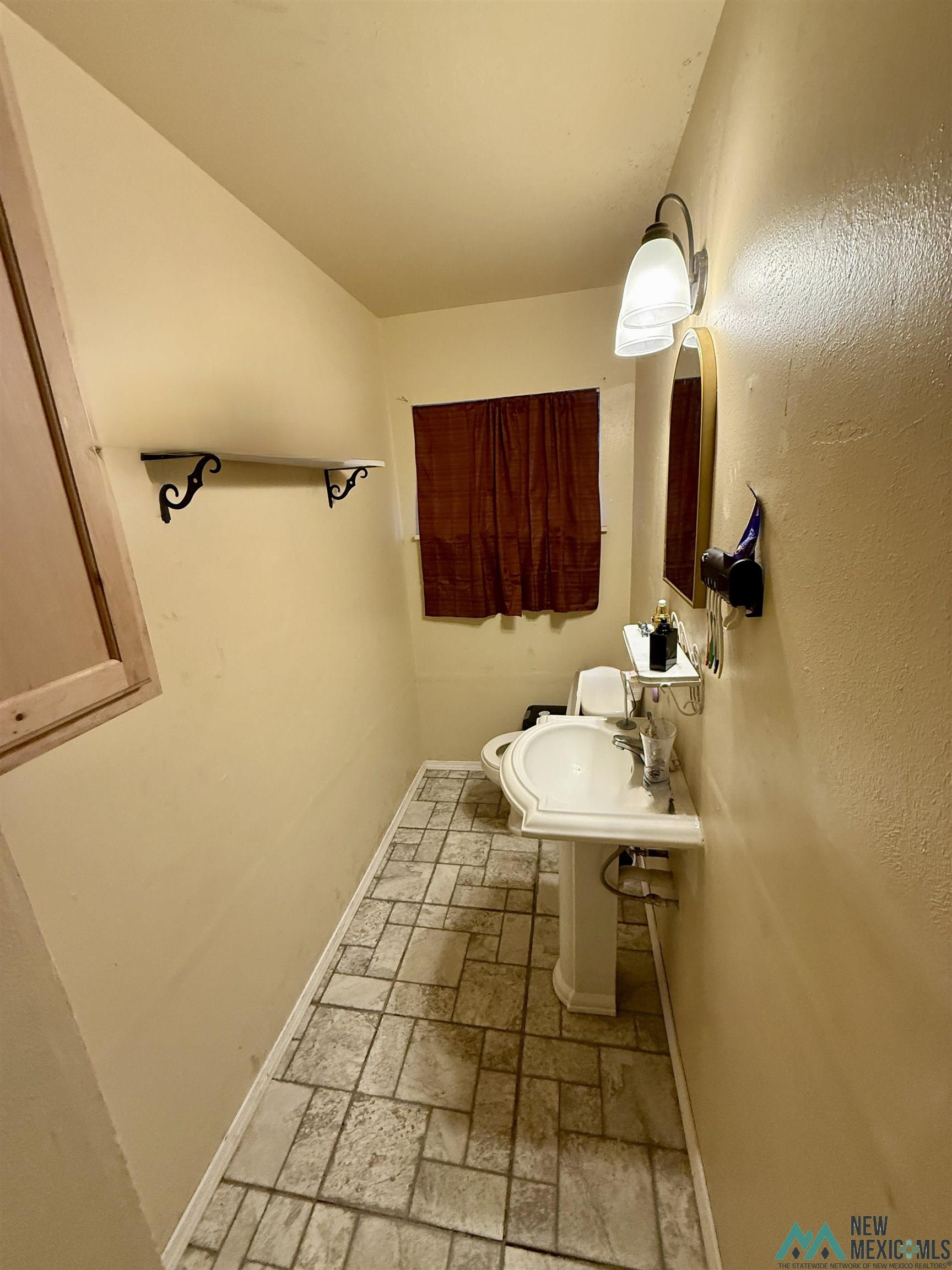 603 S 3rd Street, Jal, Texas image 5