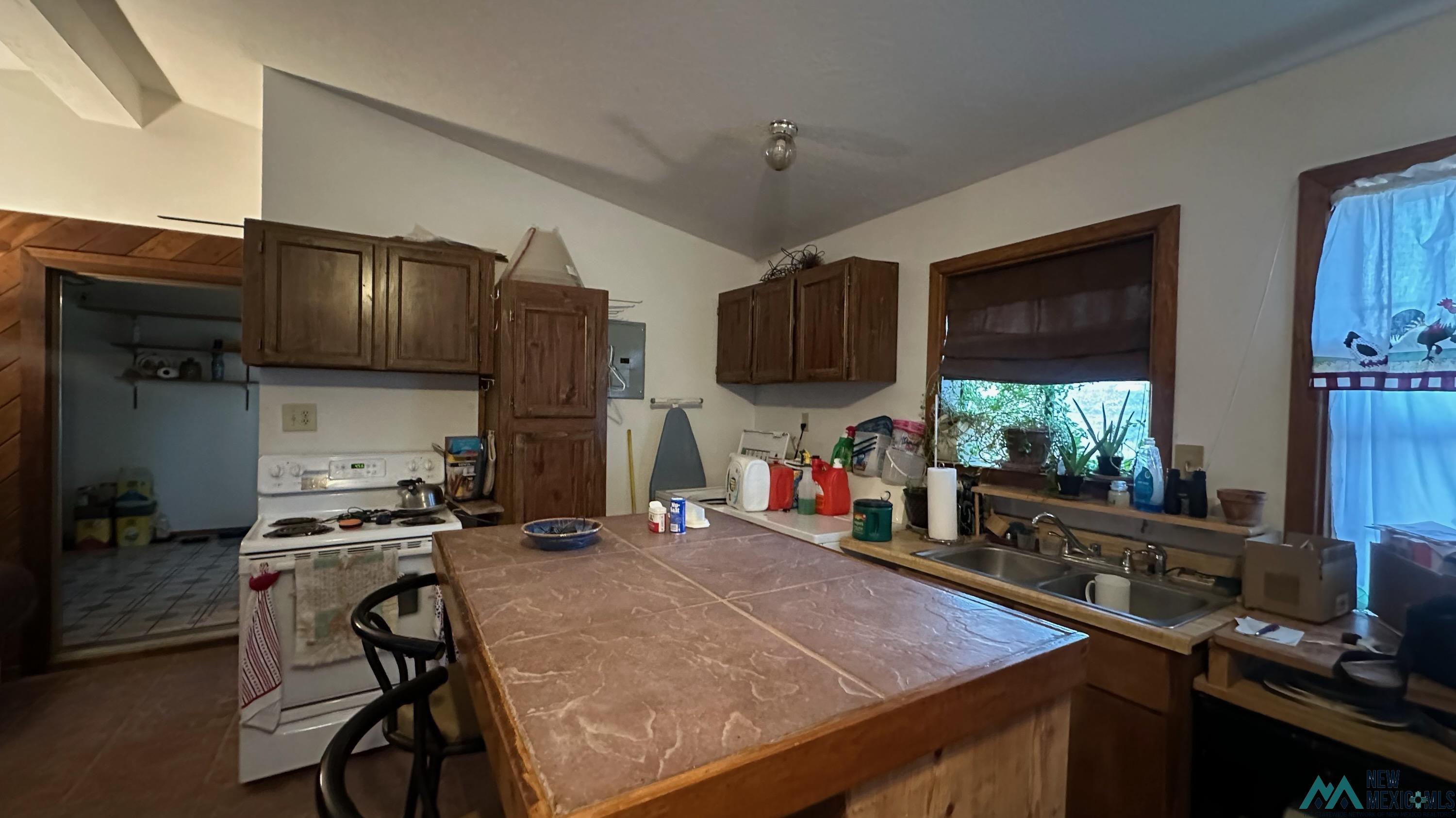 231 Las Palomas Road, Williamsburg, Texas image 18