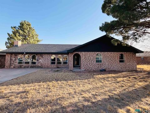 Homes For Sale - 419 W Taos Street<br/> Hobbs, NM 88240
