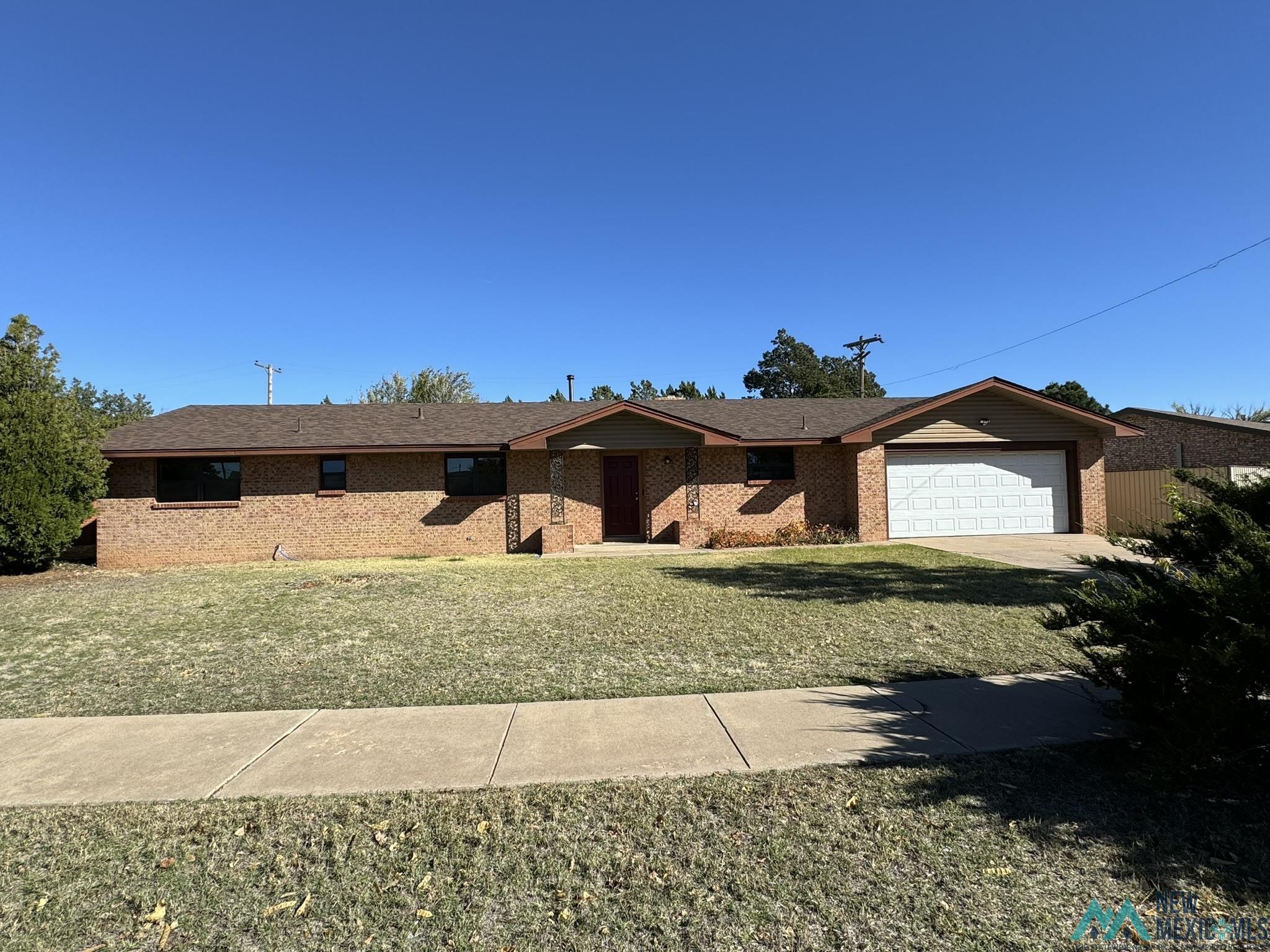 1201 W Yucca Drive, Clovis, Texas image 1