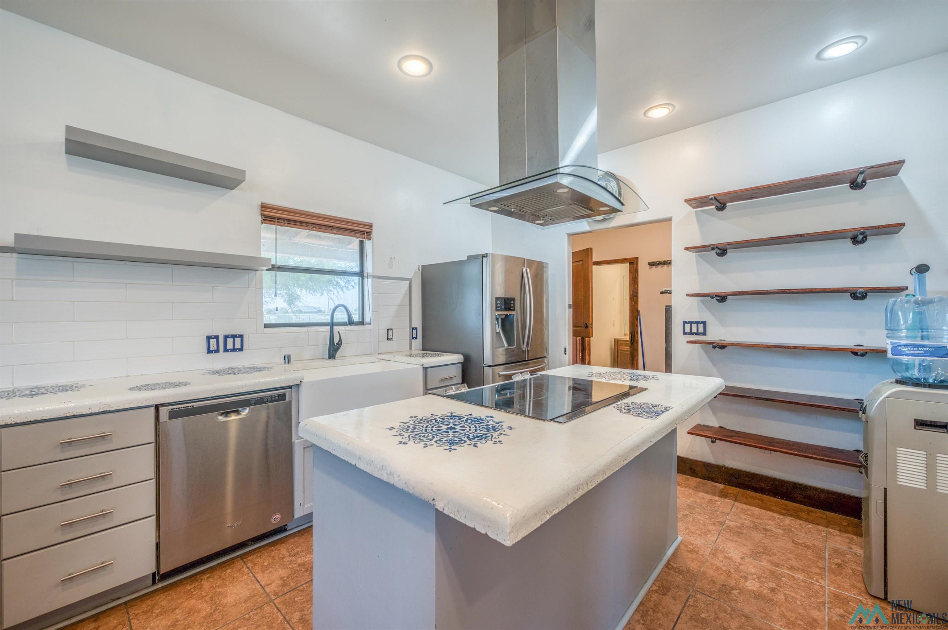 Roswell, New Mexico 88201, United States, 5 Bedrooms Bedrooms, ,5 BathroomsBathrooms,Residential,Active,225479