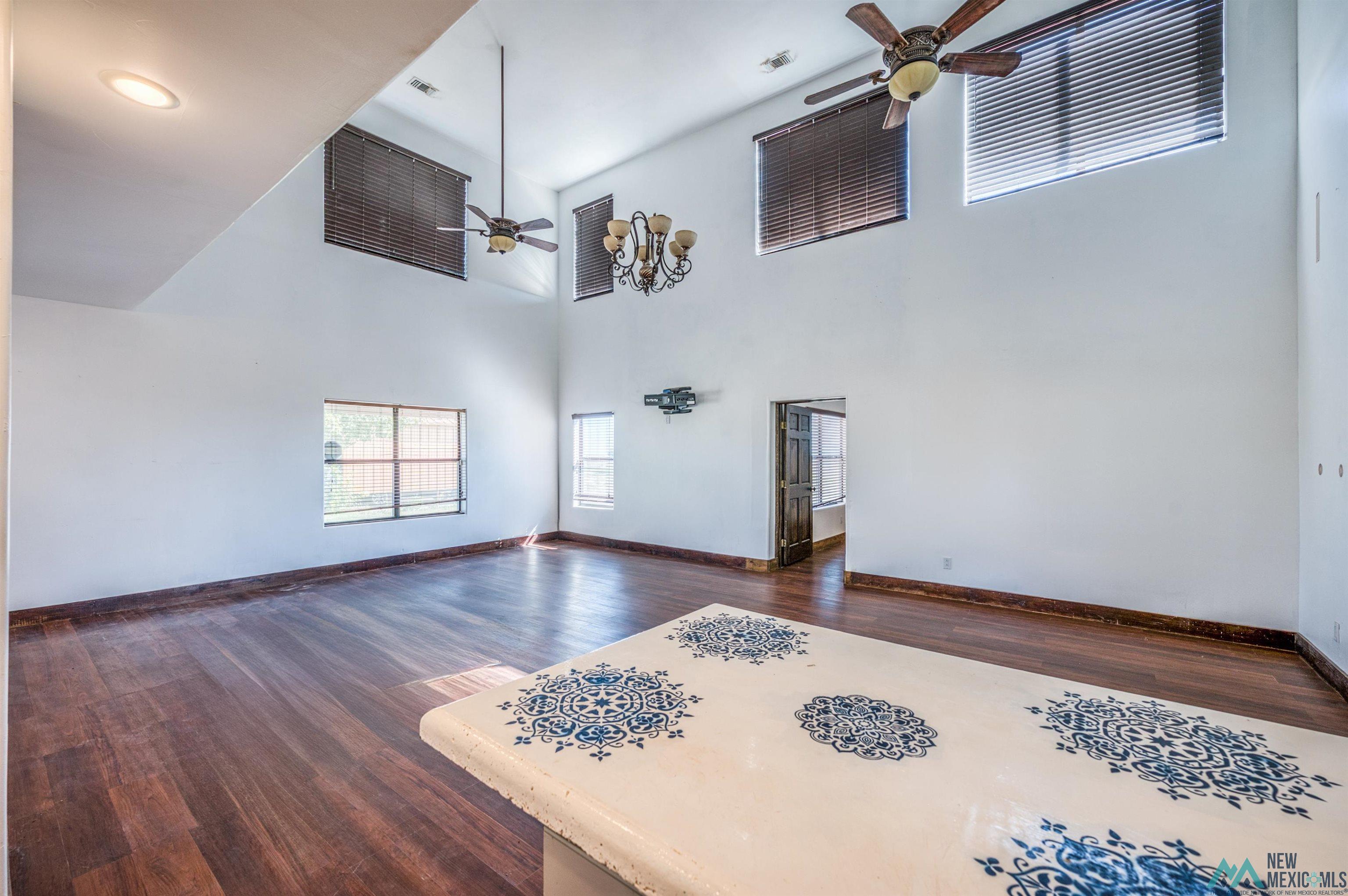 Roswell, New Mexico 88201, United States, 5 Bedrooms Bedrooms, ,5 BathroomsBathrooms,Residential,Active,225479