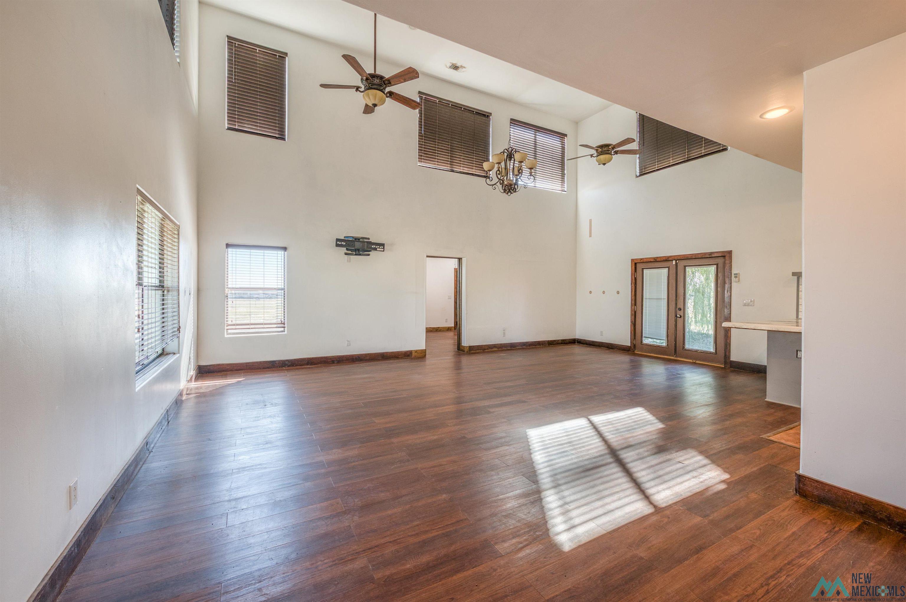 Roswell, New Mexico 88201, United States, 5 Bedrooms Bedrooms, ,5 BathroomsBathrooms,Residential,Active,225479