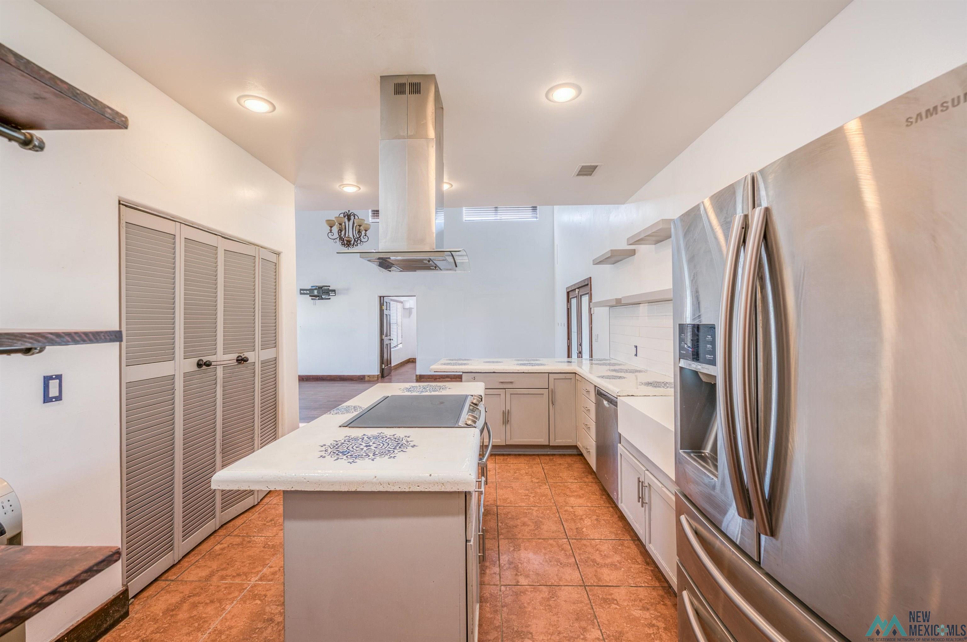 Roswell, New Mexico 88201, United States, 5 Bedrooms Bedrooms, ,5 BathroomsBathrooms,Residential,Active,225479