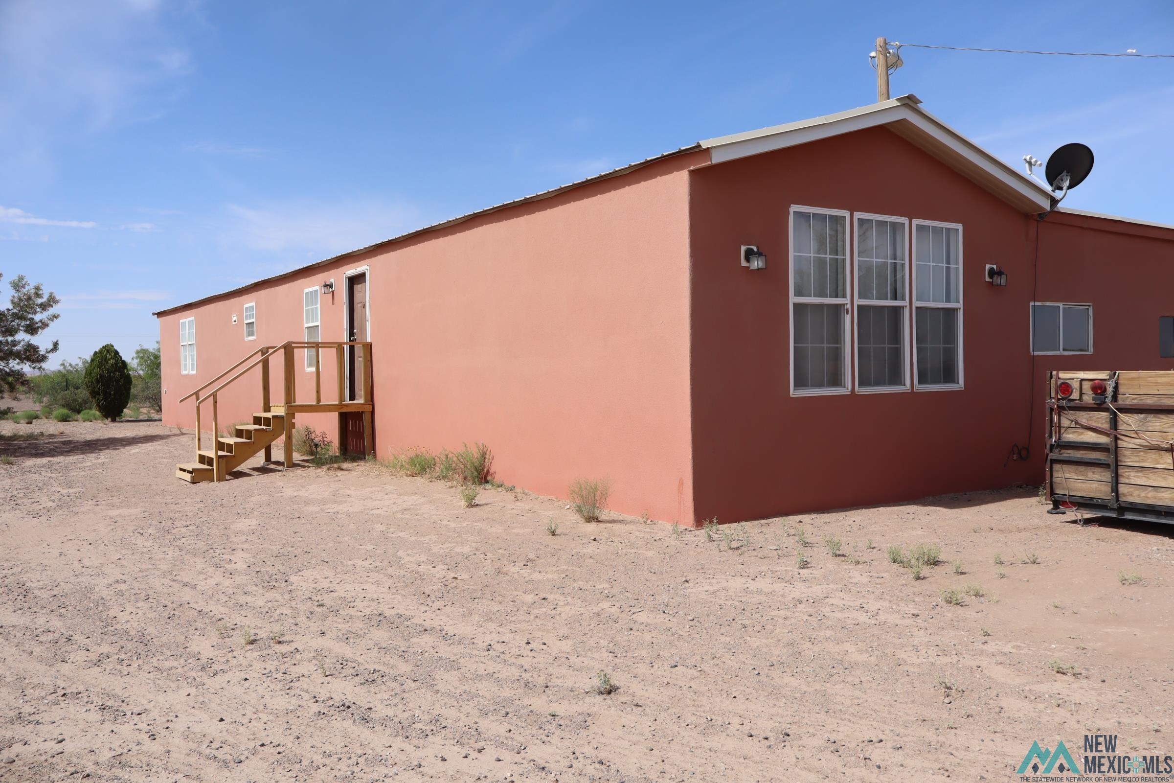 1145 Plomo Rd Sw Rd, Deming, Texas image 1