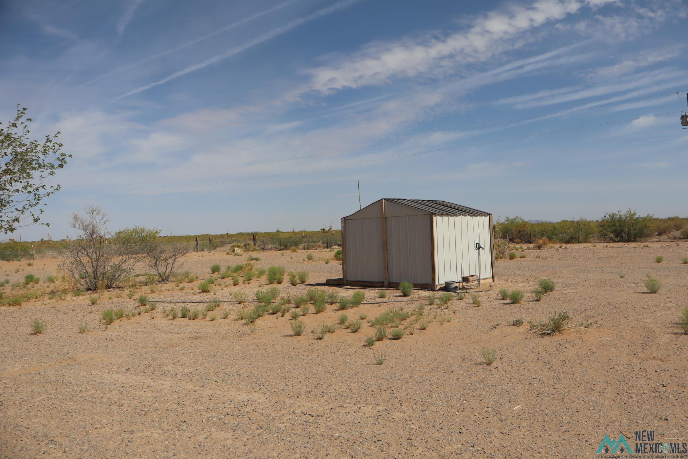 1145 Plomo Rd Sw Rd, Deming, Texas image 12
