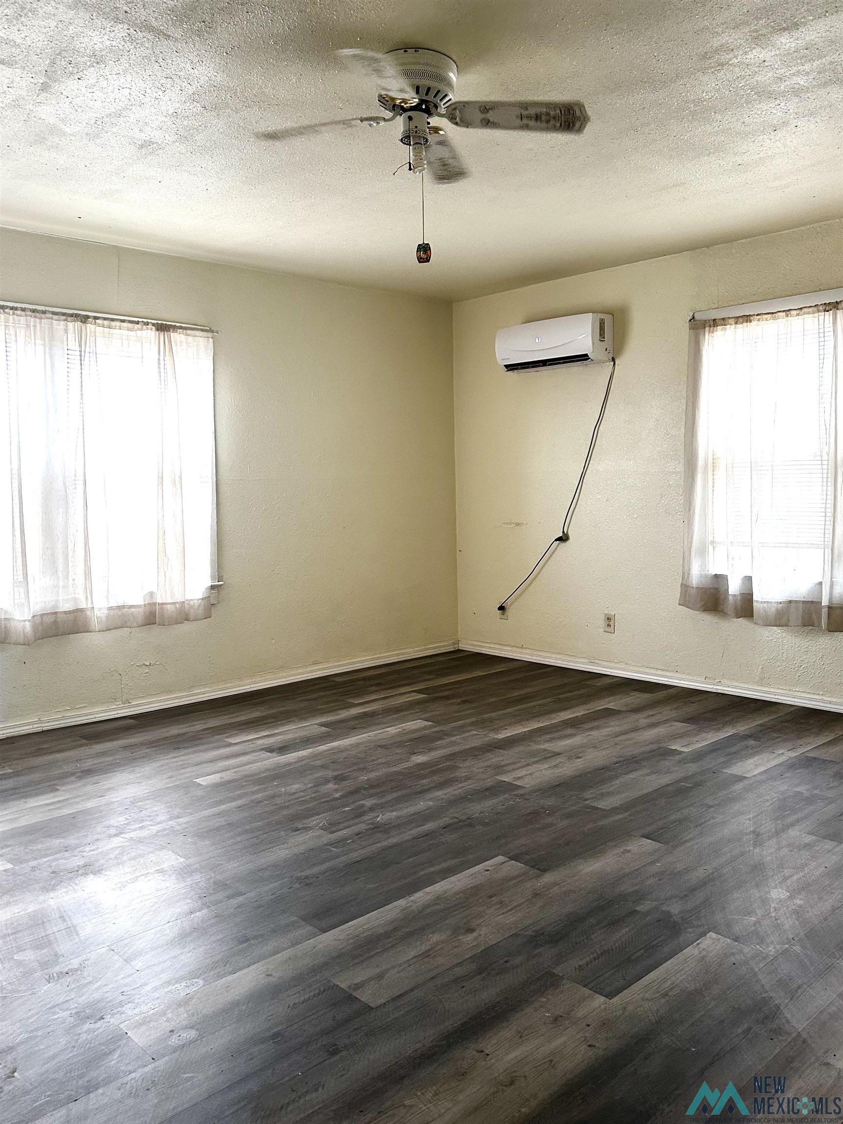 1007 W 3rd Street, Roswell, Texas image 6