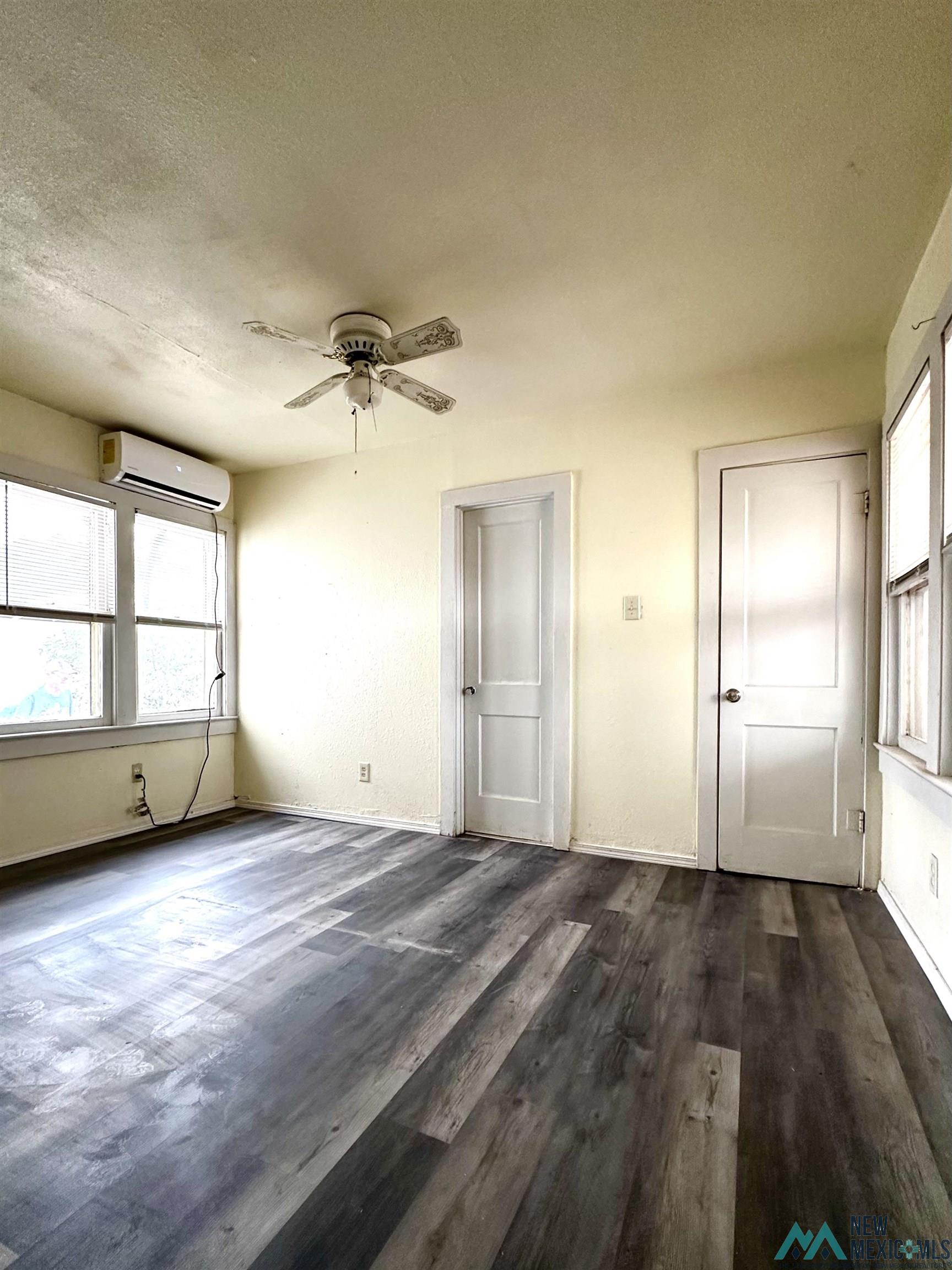 1007 W 3rd Street, Roswell, Texas image 8