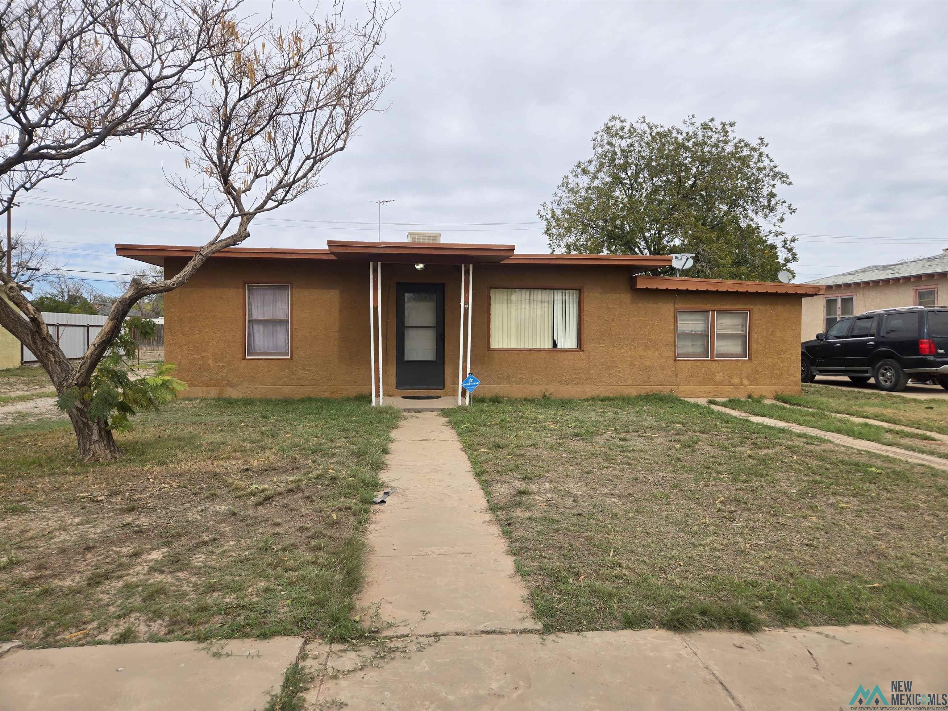 1009 W Summit Street, Roswell, New Mexico image 1