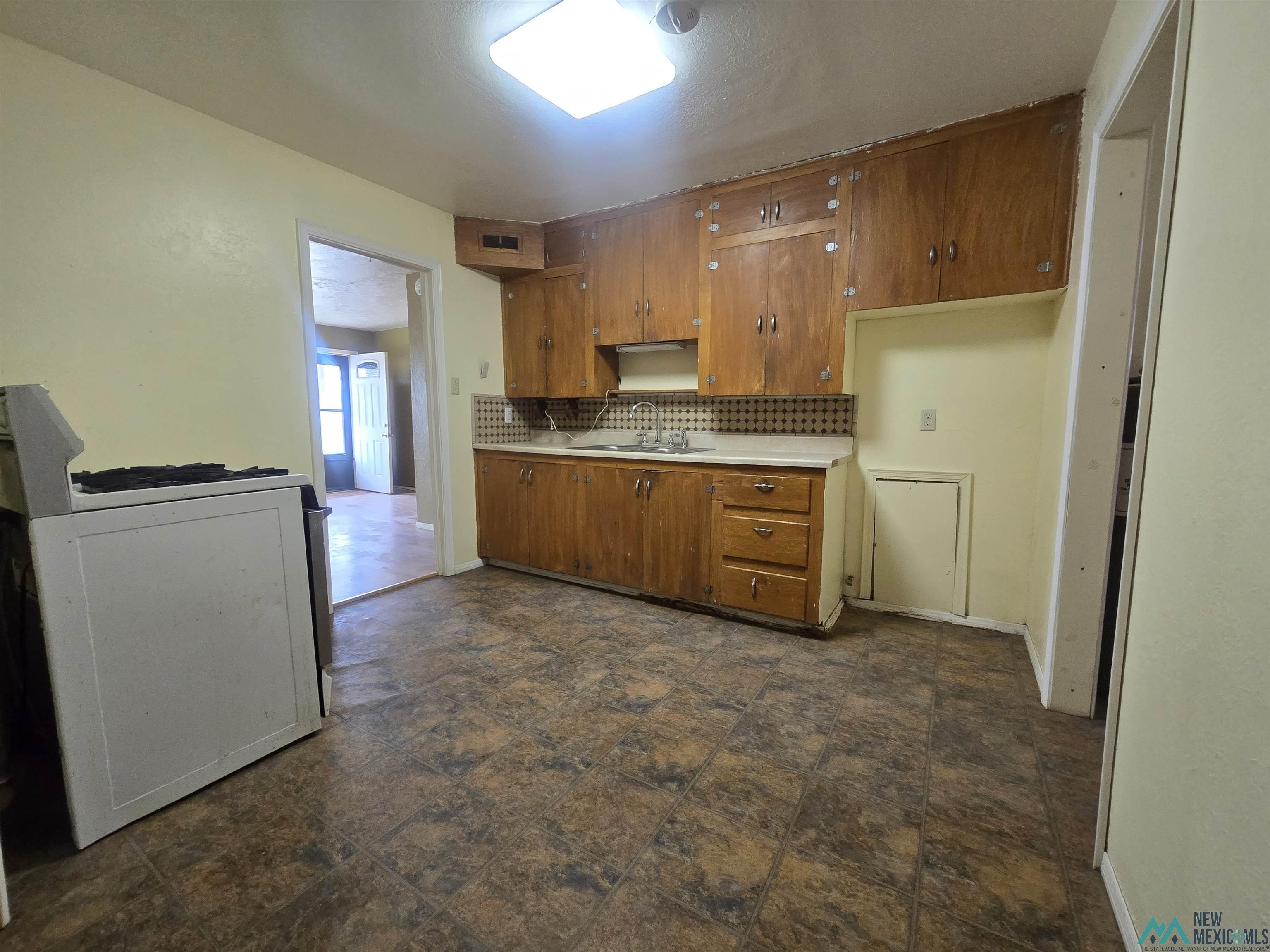 1009 W Summit Street, Roswell, New Mexico image 7