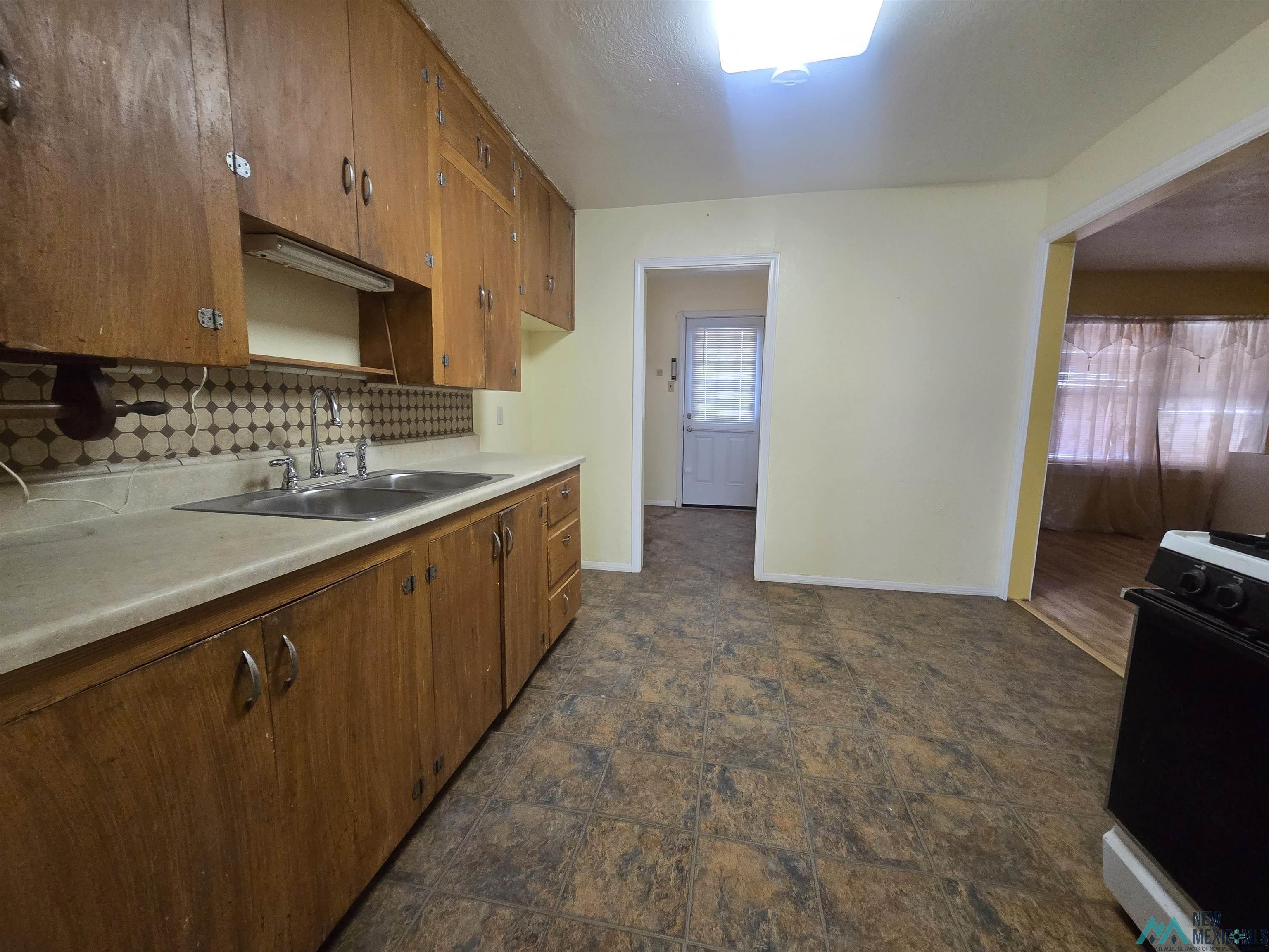 1009 W Summit Street, Roswell, New Mexico image 6