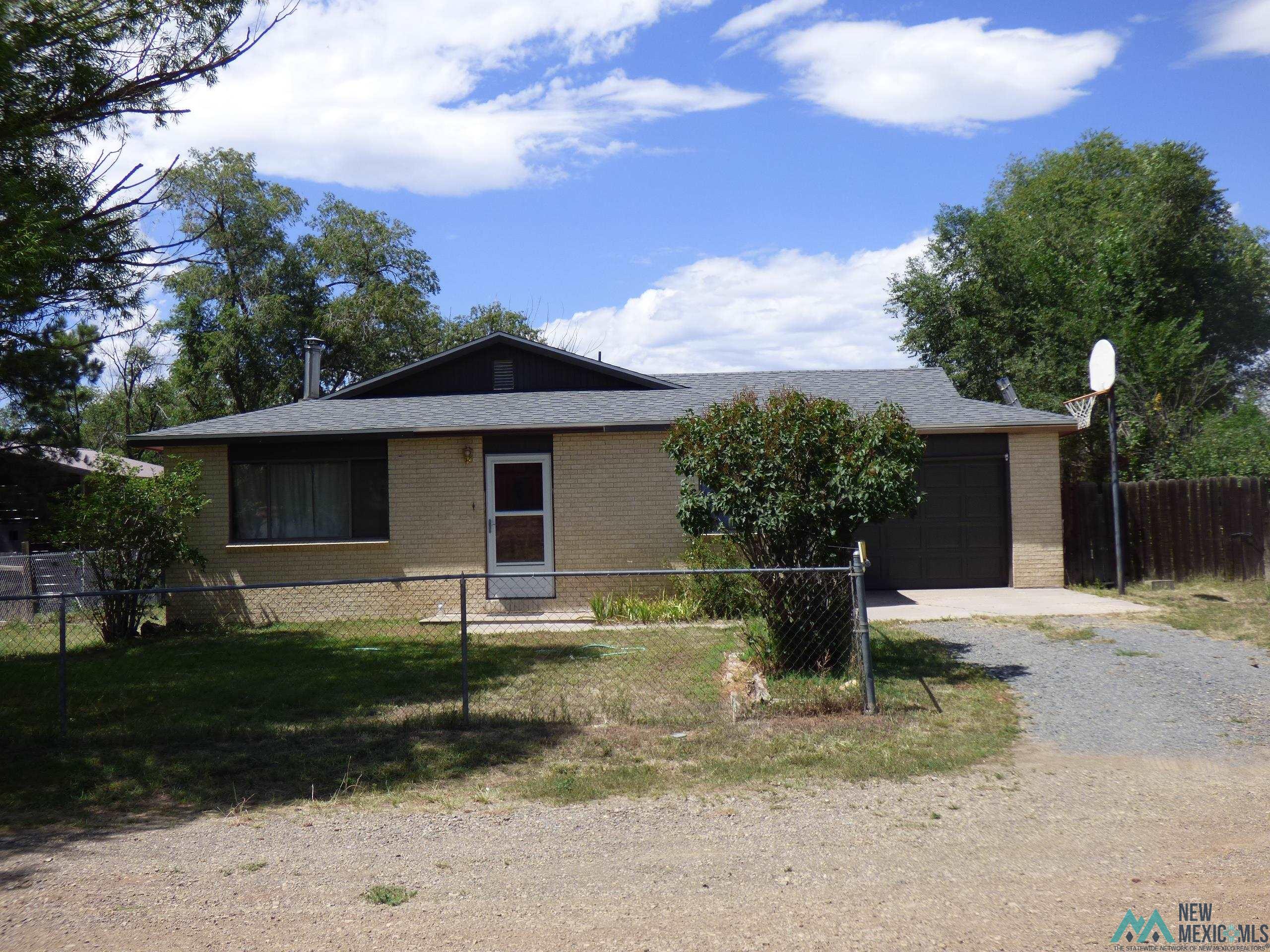 208 Castlegate Street, Raton, New Mexico image 1