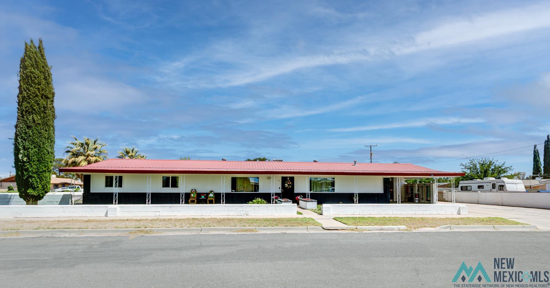 1315 S Santa Monica Street, Deming, Texas image 1