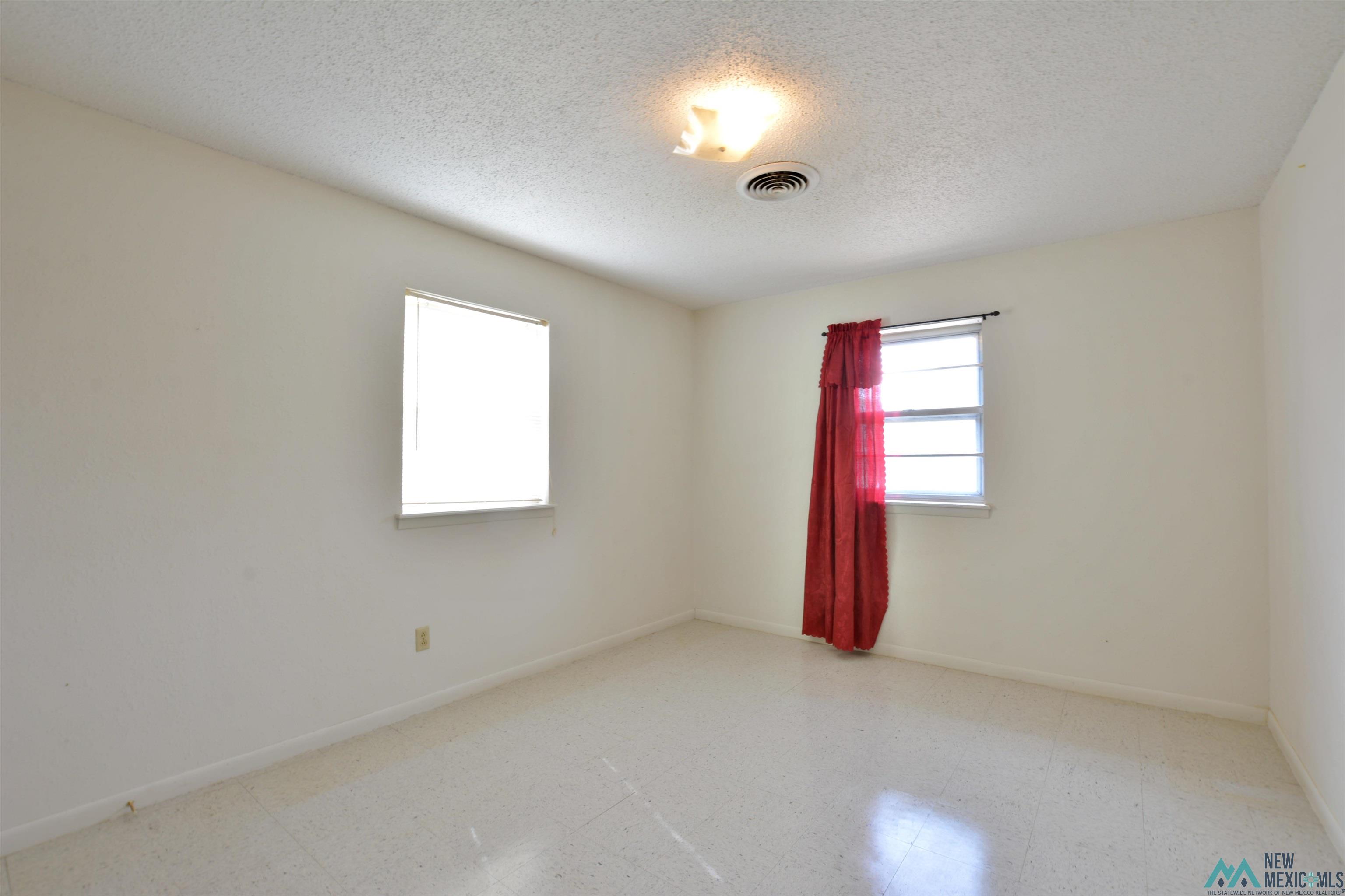 908 E 14th Street, Clovis, Texas image 6