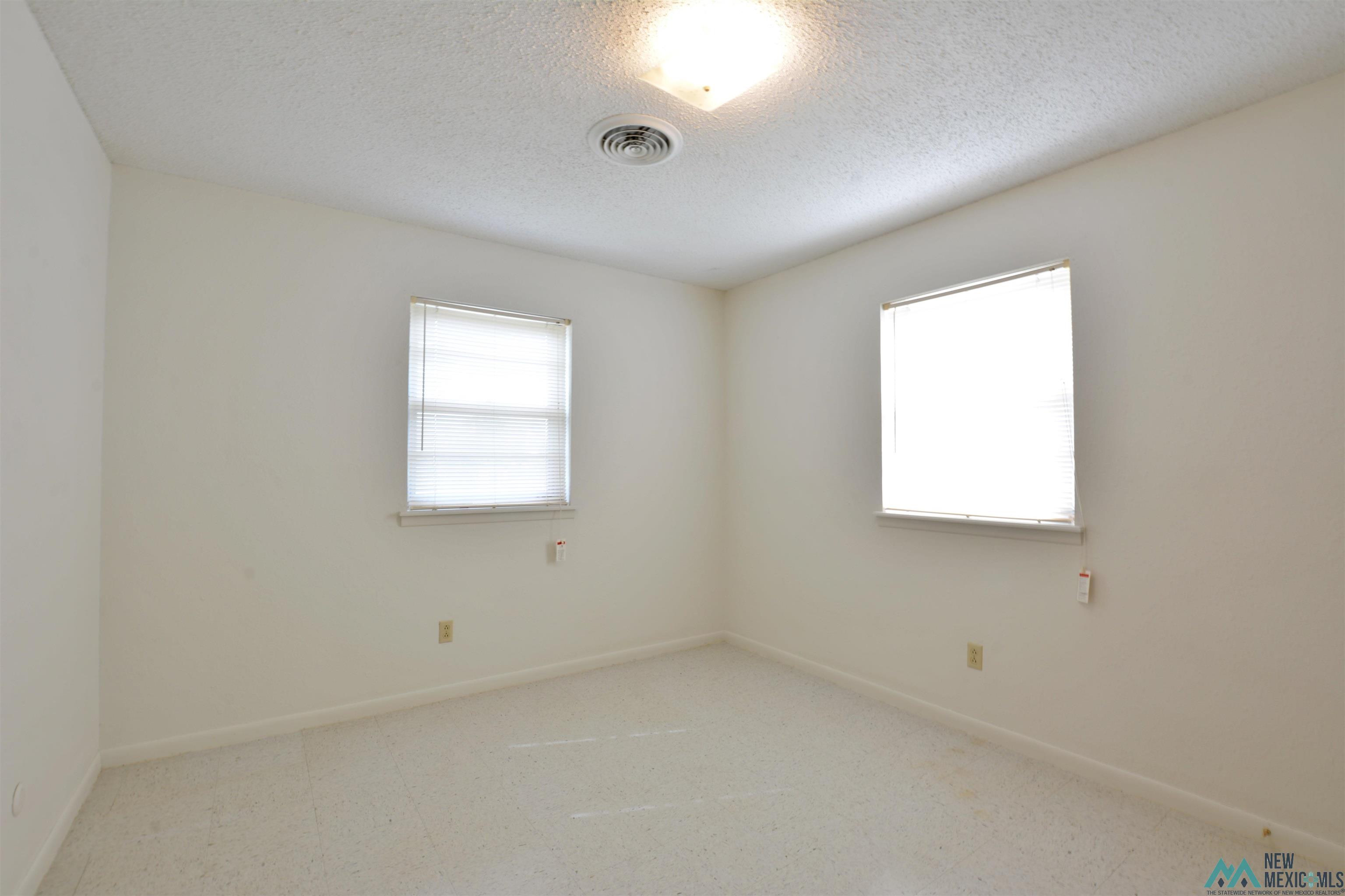 908 E 14th Street, Clovis, Texas image 8