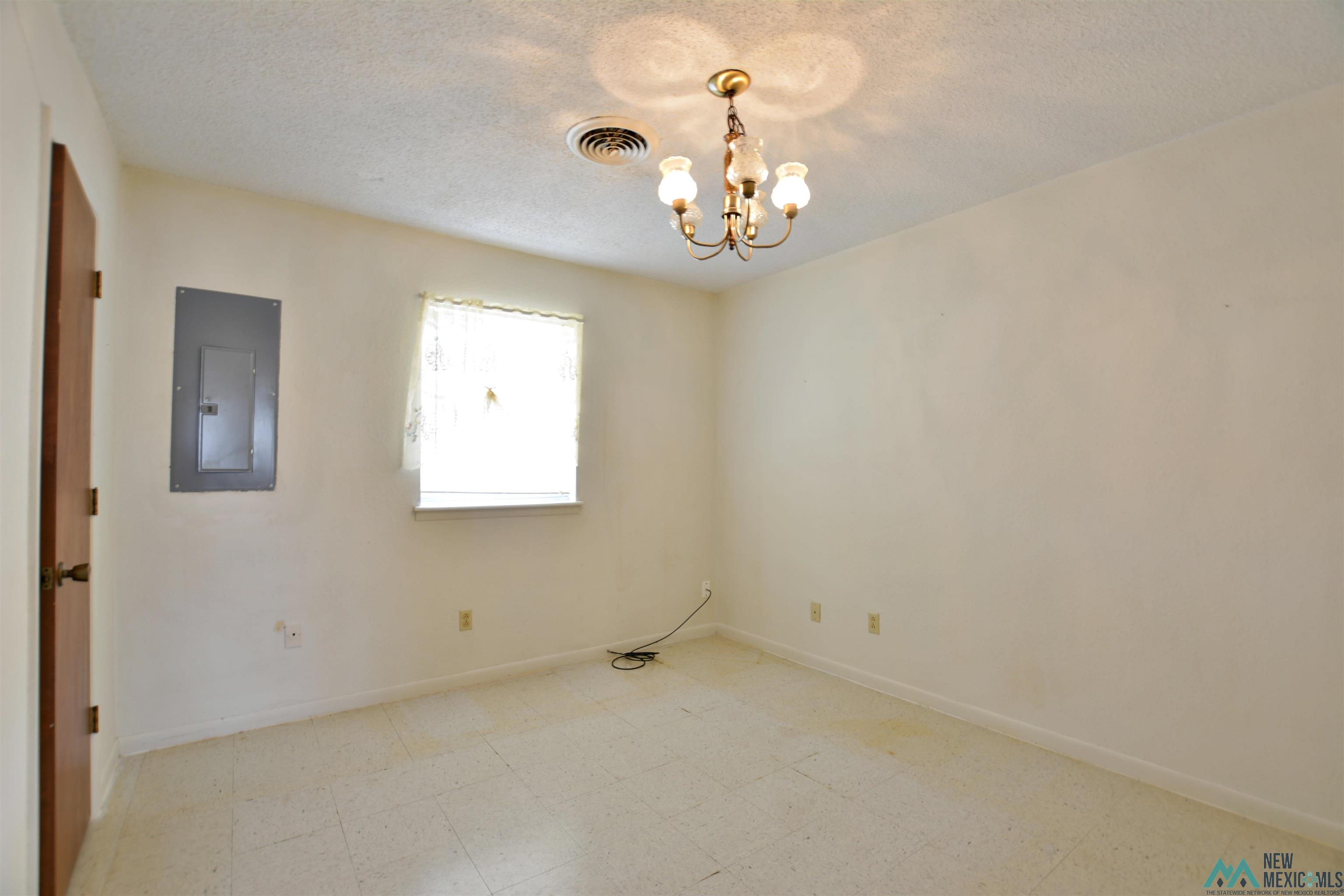 908 E 14th Street, Clovis, Texas image 9