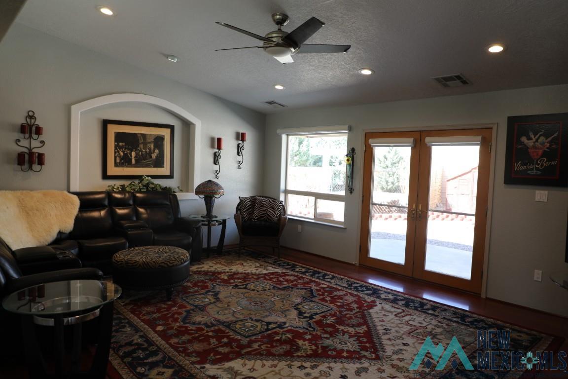 211 Hallmark St, Elephant Butte, New Mexico image 6