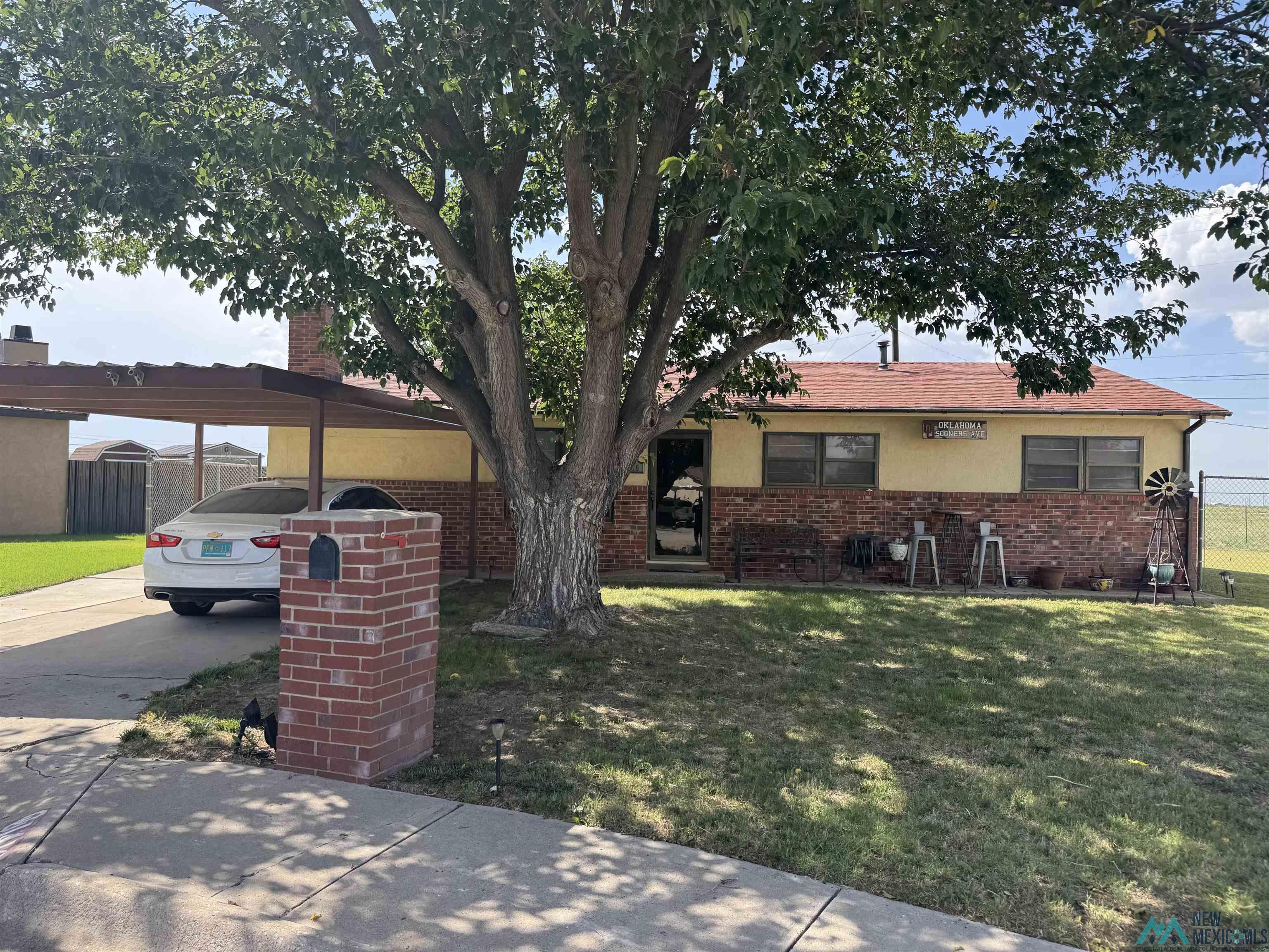 1416 W Dogwood Avenue, Lovington, Texas image 1