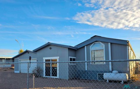 Homes For Sale - 210 Ocotillo Drive<br/> Elephant Butte, NM 87935
