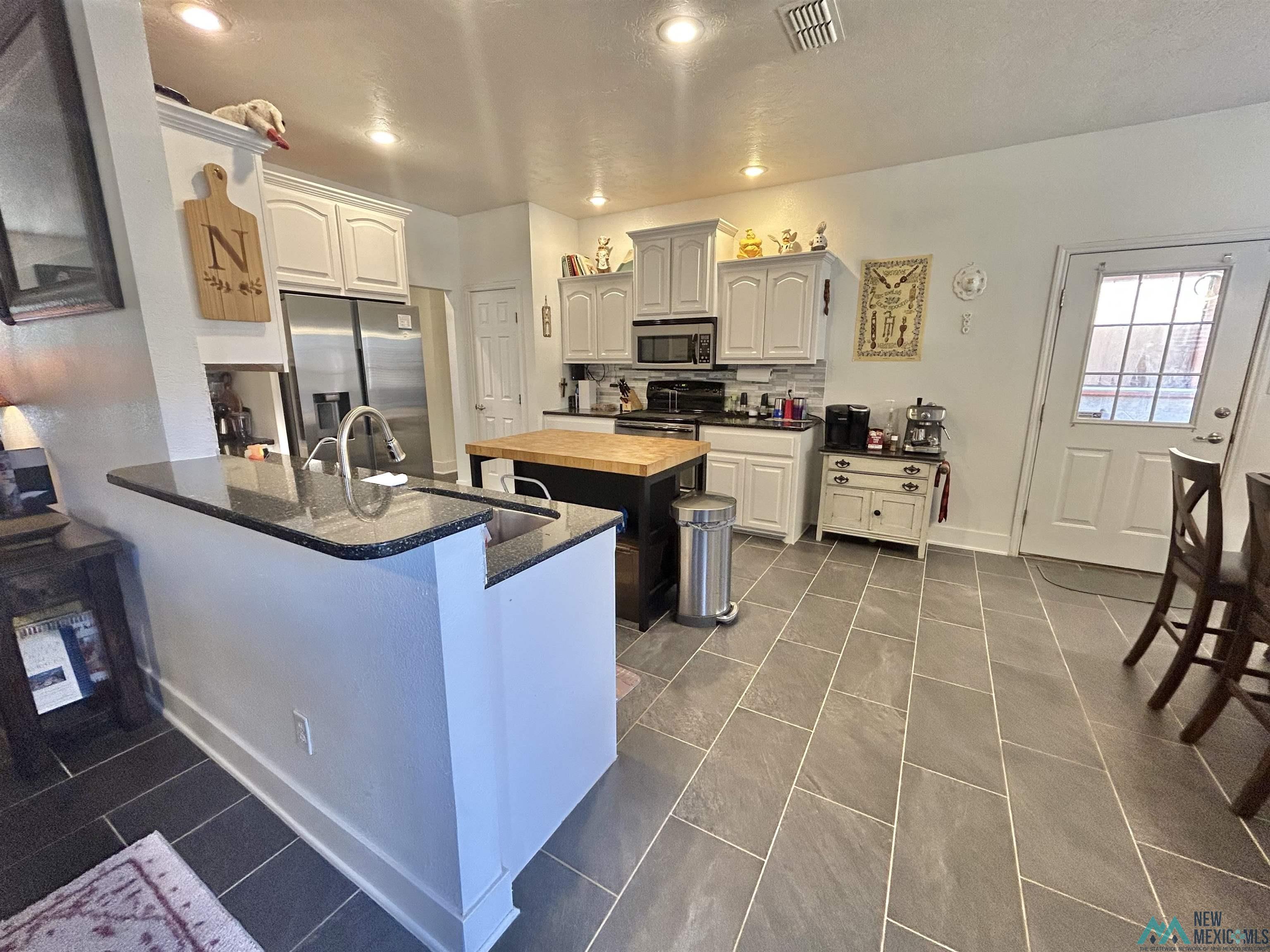 1624 W Chico Drive, Hobbs, Texas image 5