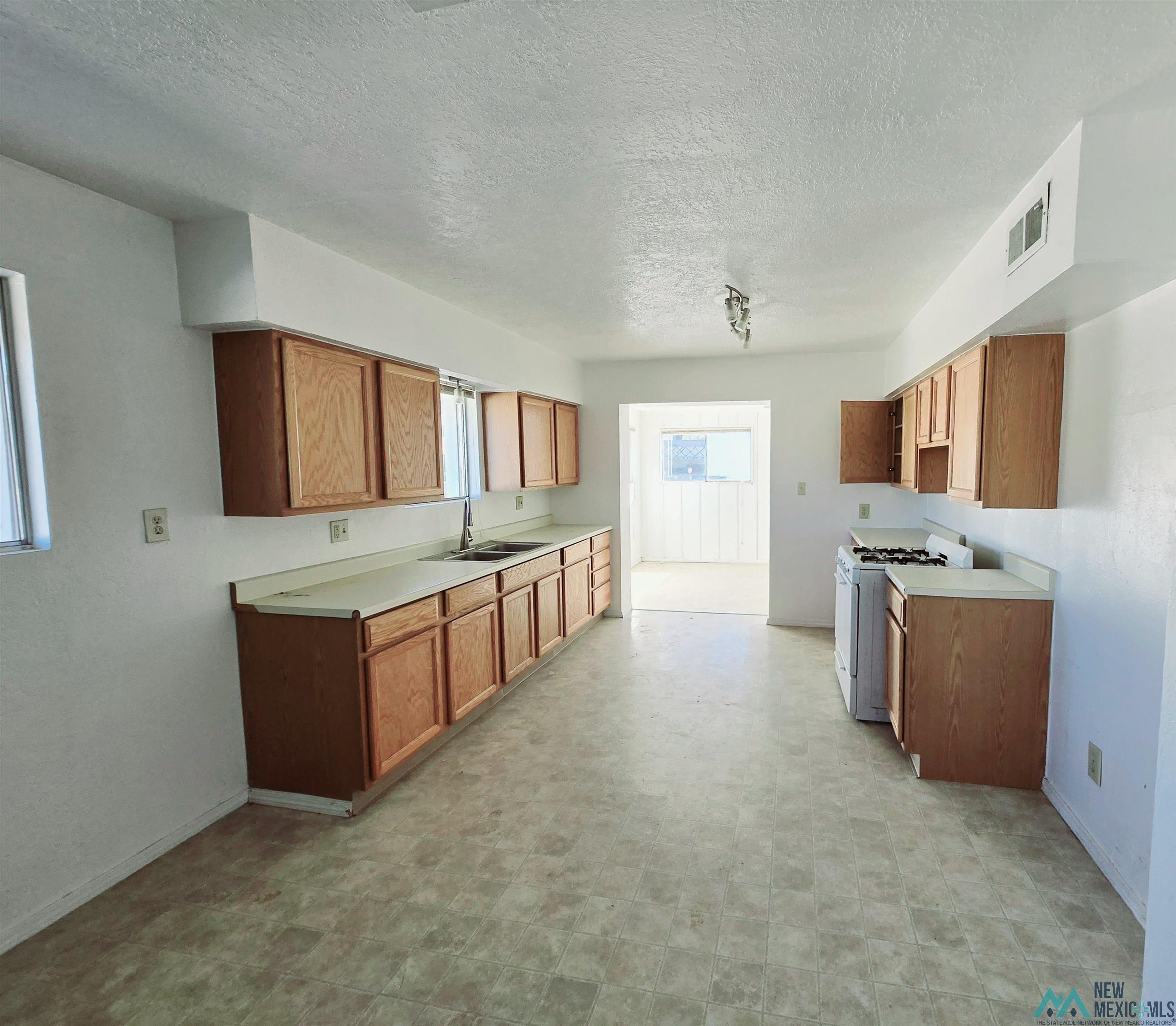 1122 Burke Drive, Gallup, New Mexico image 3