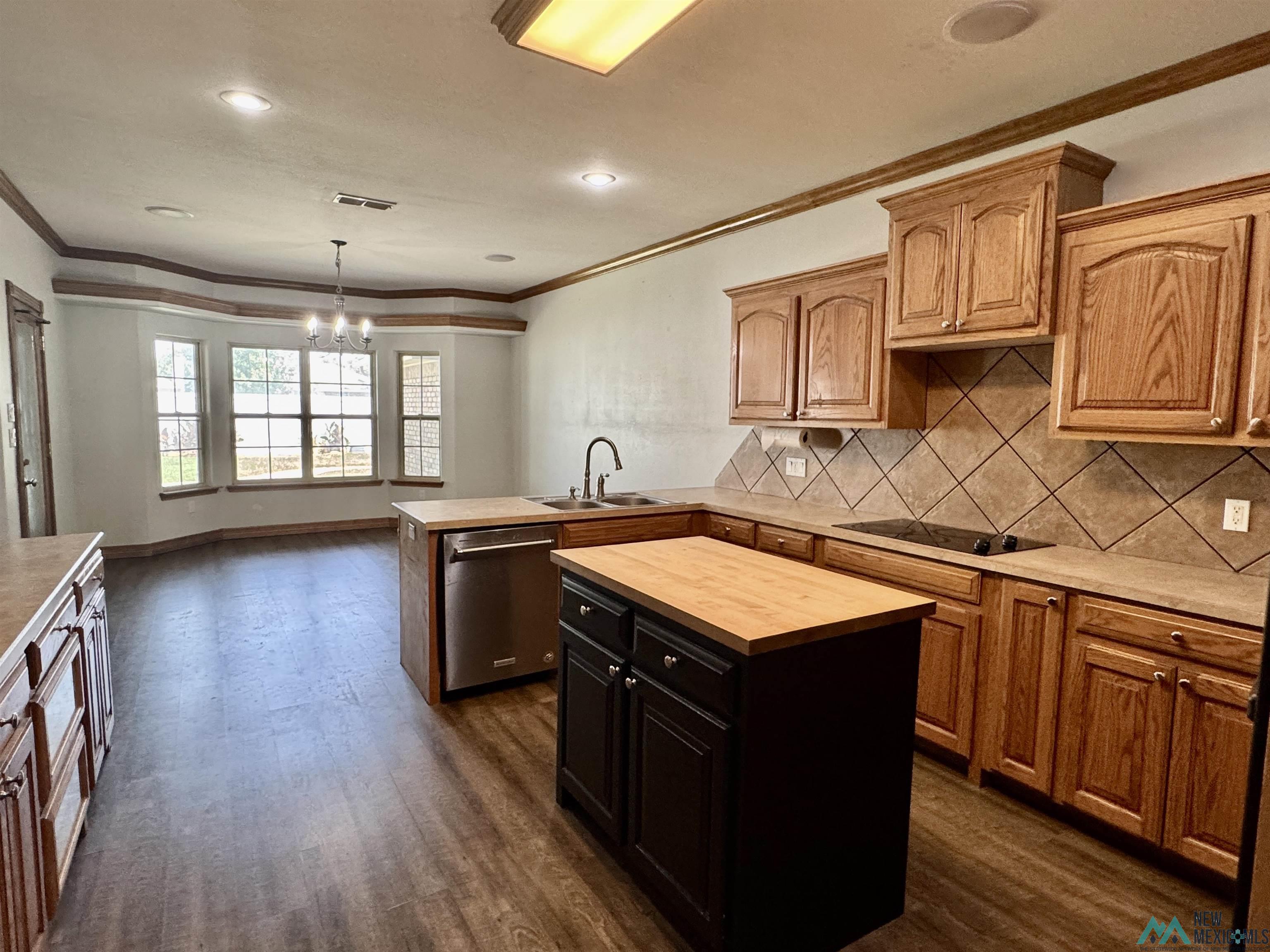 3924 Springwood Drive, Clovis, Texas image 10