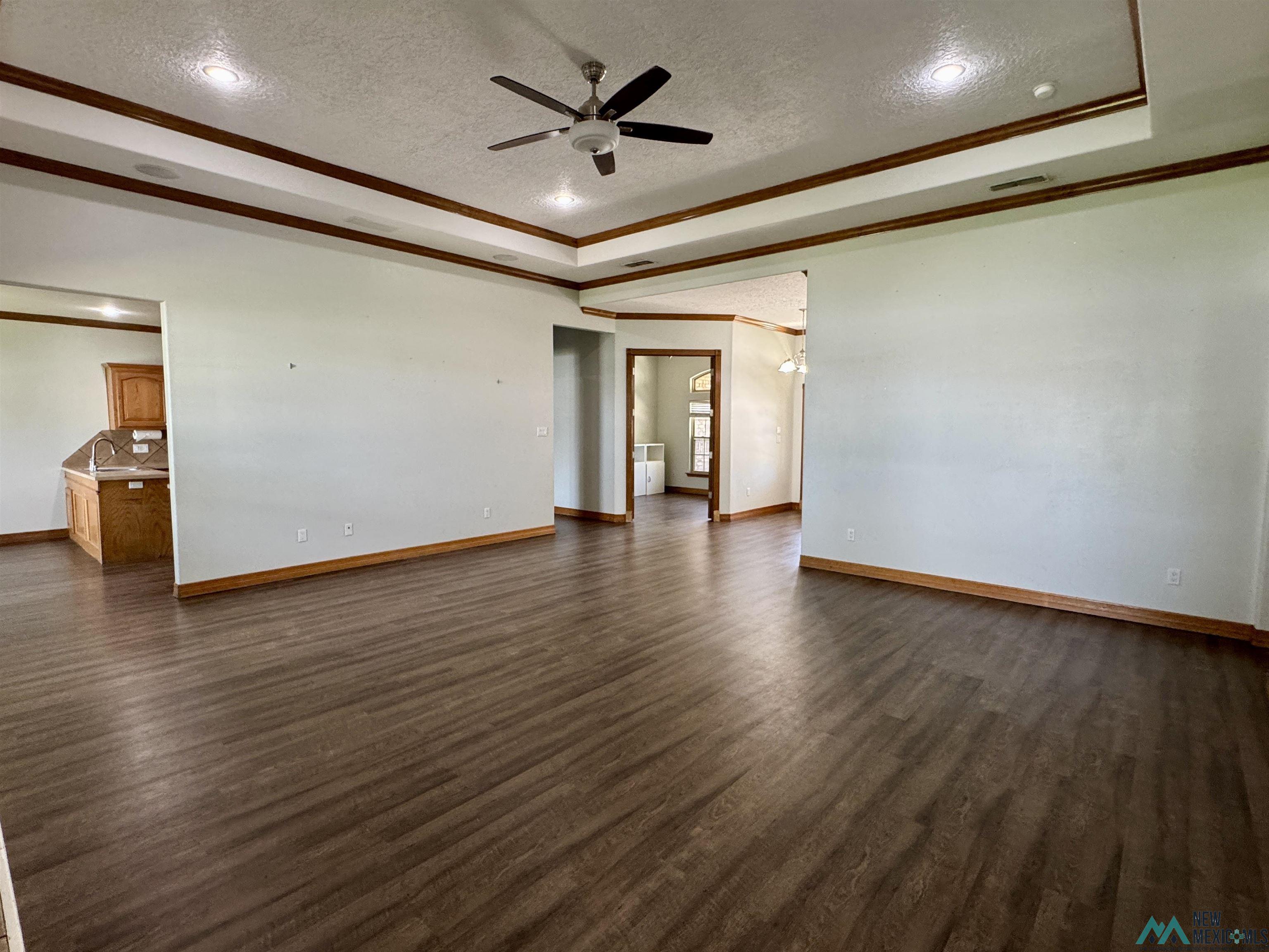 3924 Springwood Drive, Clovis, Texas image 5