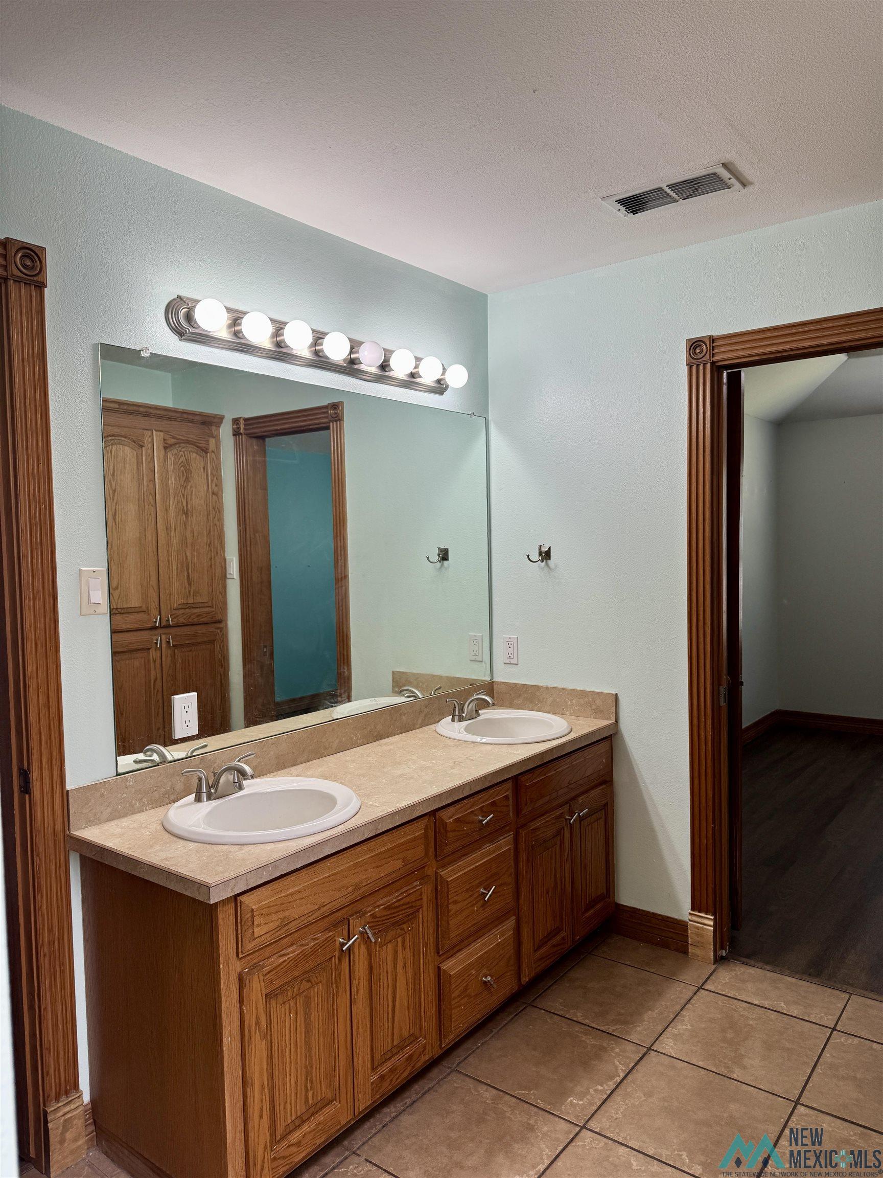 3924 Springwood Drive, Clovis, Texas image 29