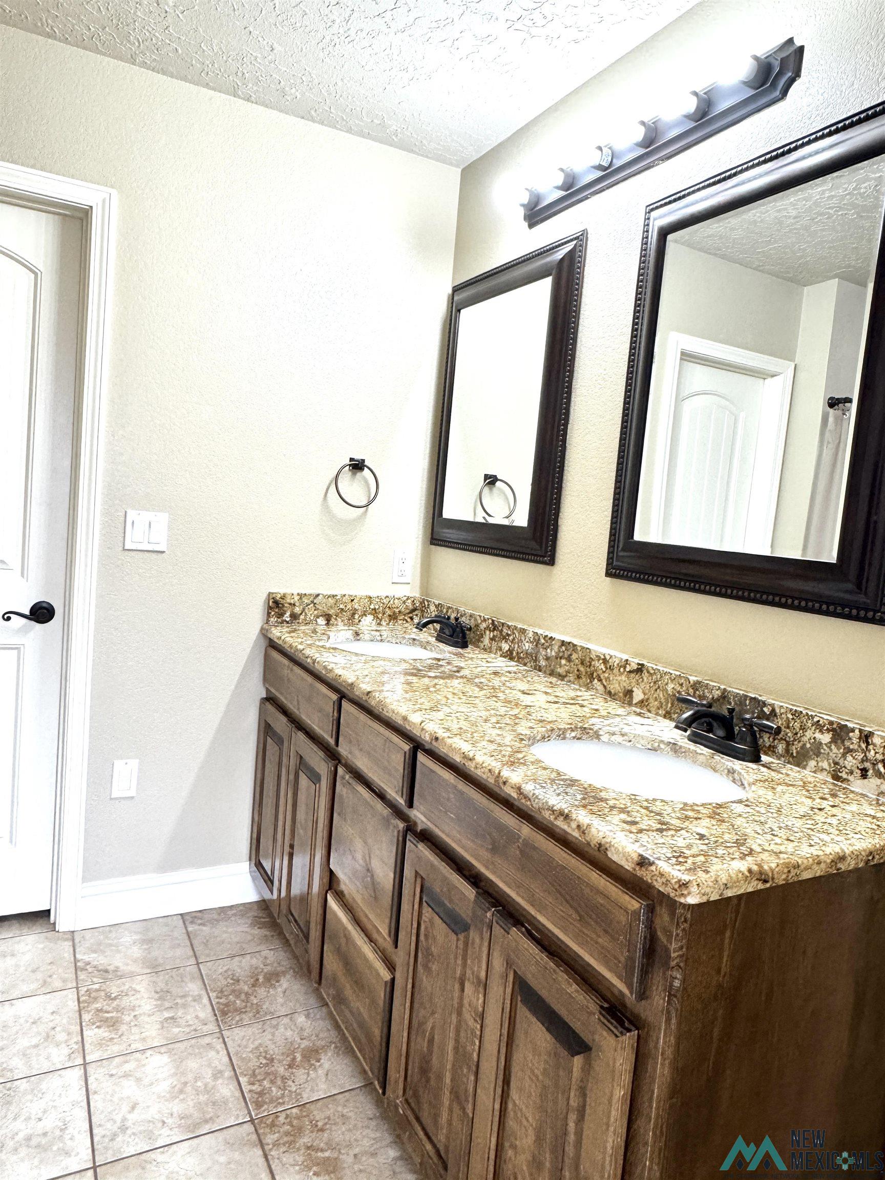 2112 Howard Cowper Drive, Clovis, Texas image 18