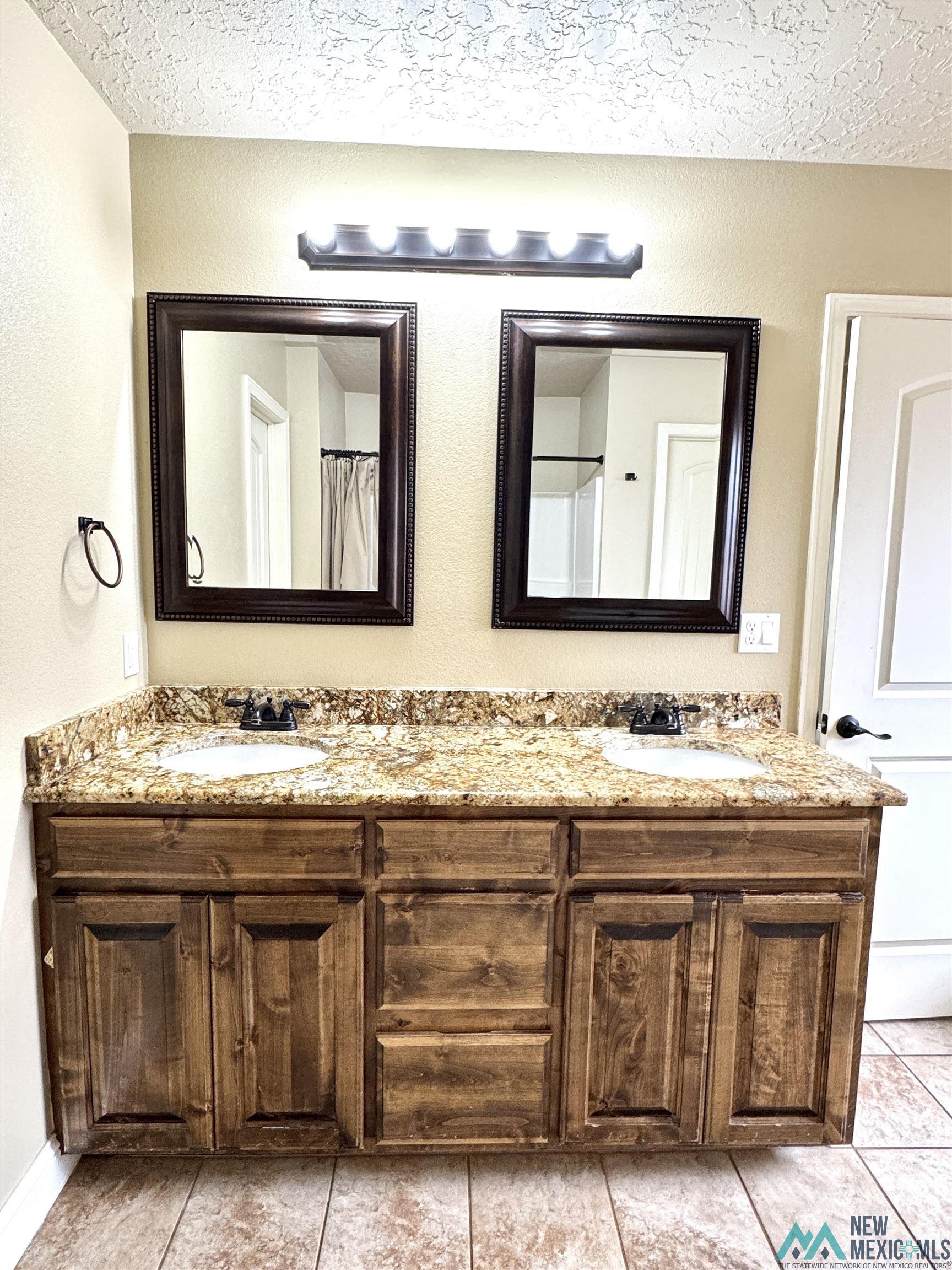 2112 Howard Cowper Drive, Clovis, Texas image 26