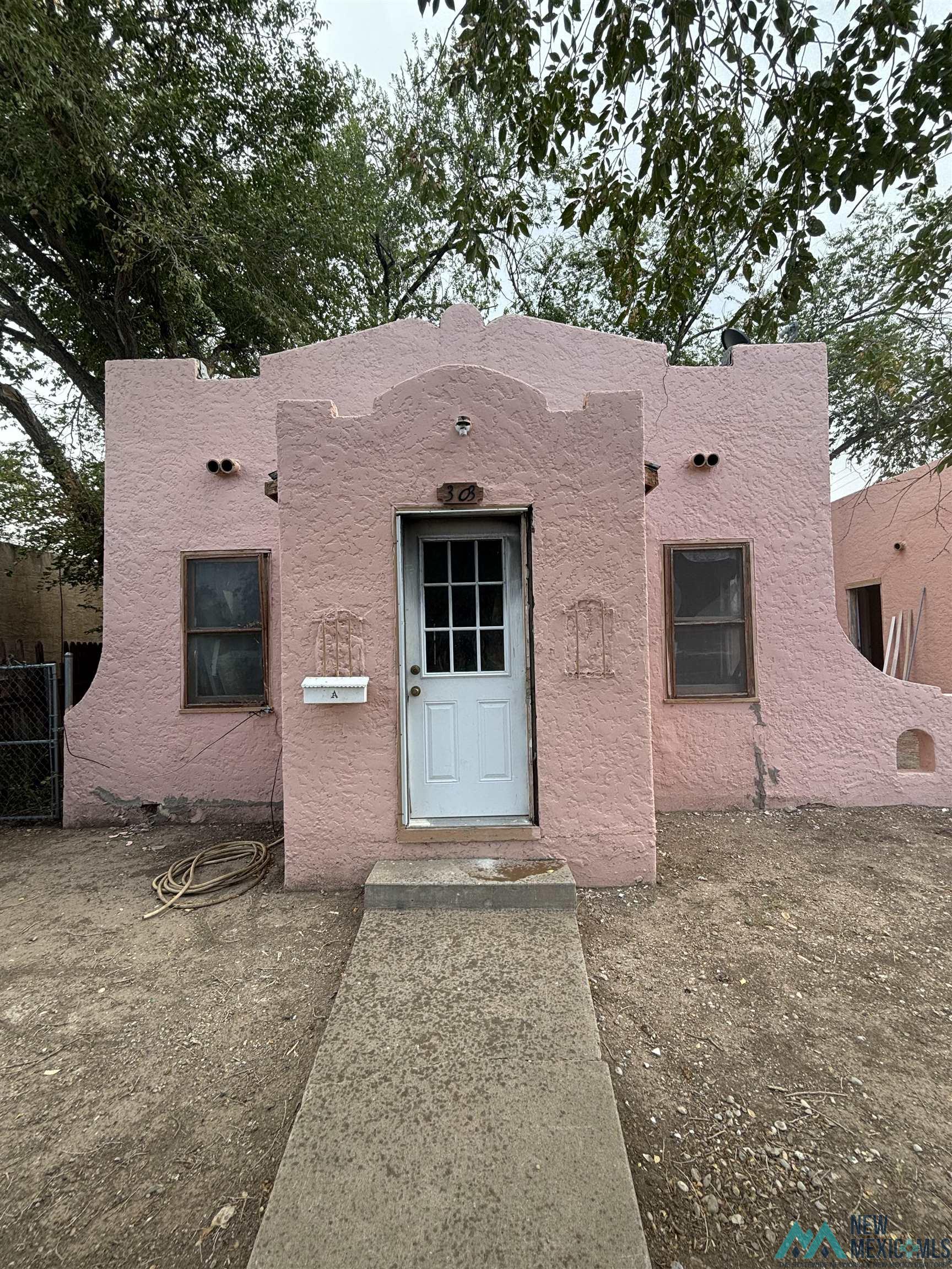 303 S Richardson Avenue, Roswell, New Mexico image 1