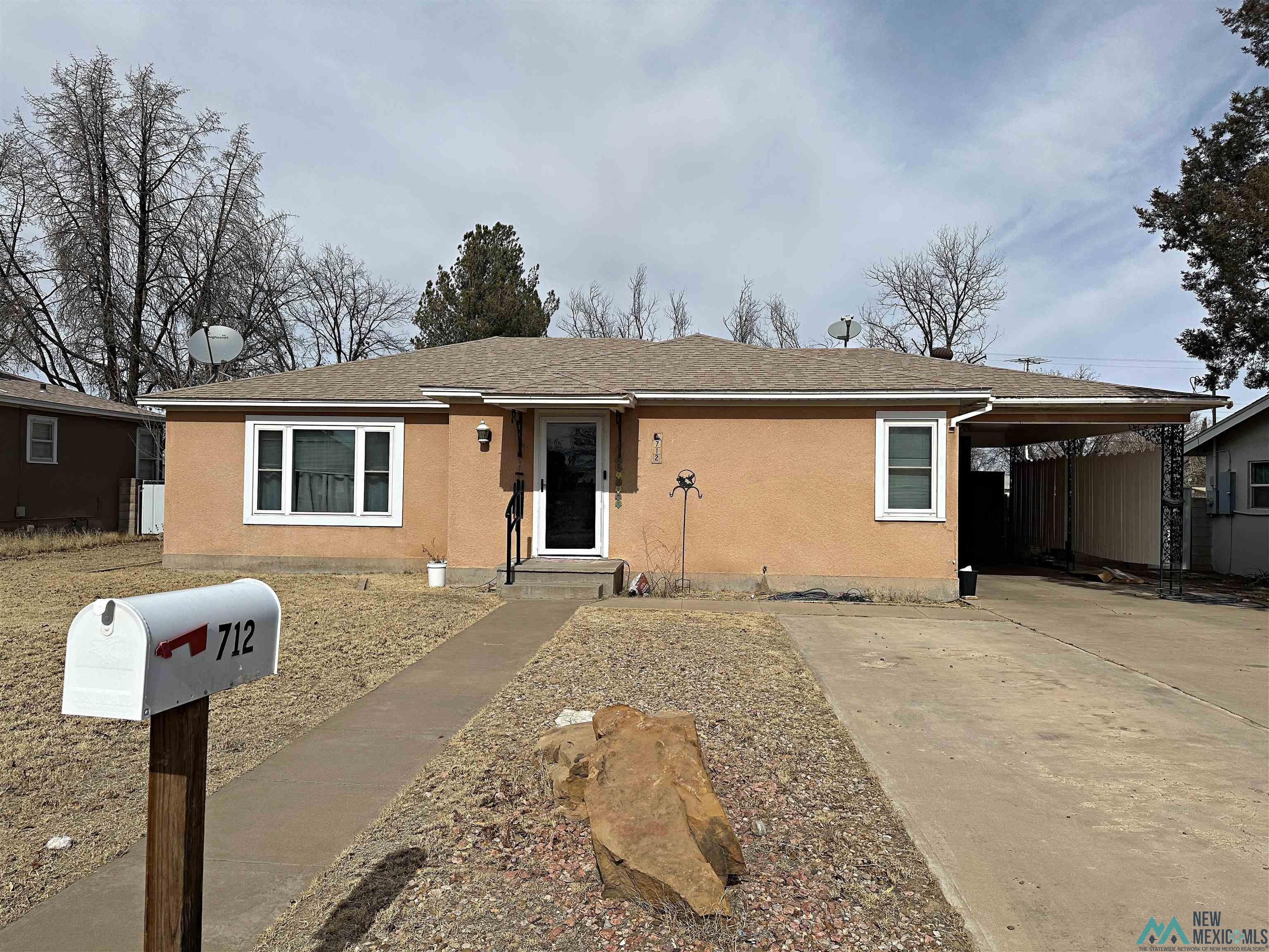 712 W Clayton Avenue #B, Artesia, New Mexico image 1