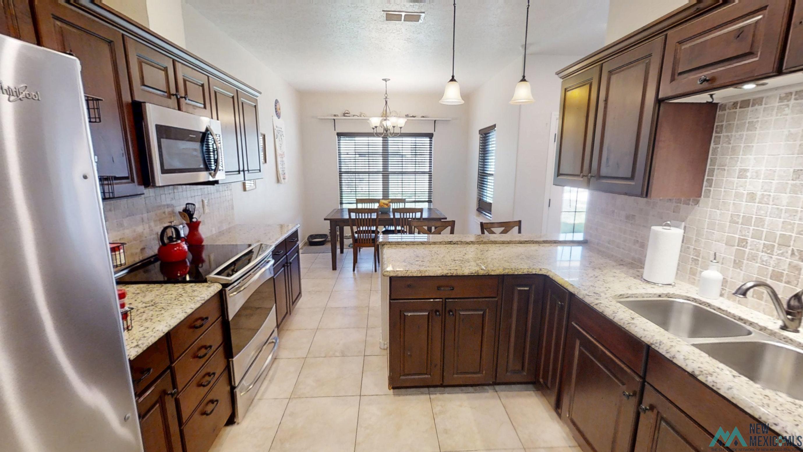 4312 Sandstone Drive, Clovis, Texas image 11
