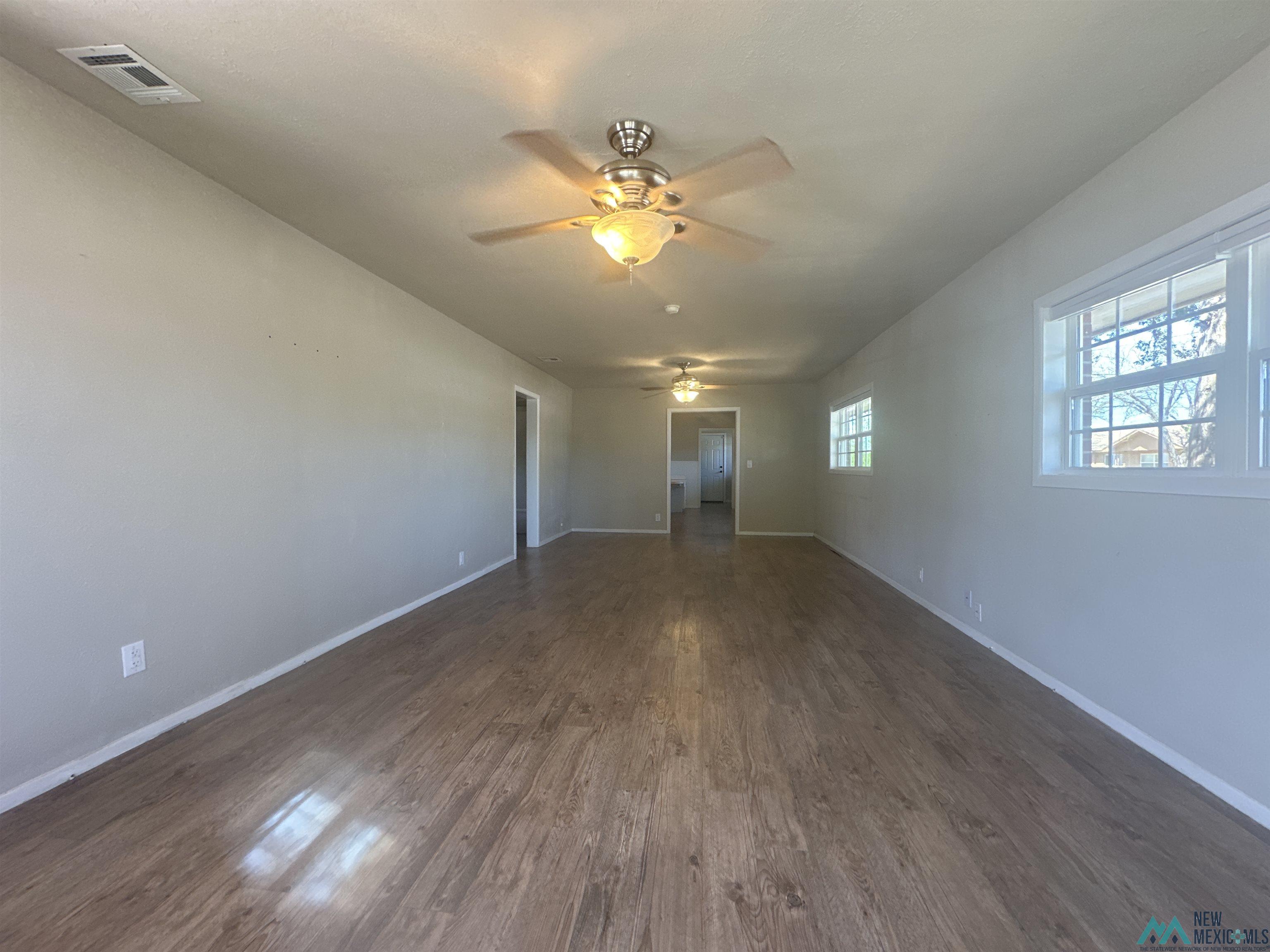 900 W 16th Ln, Portales, Texas image 3