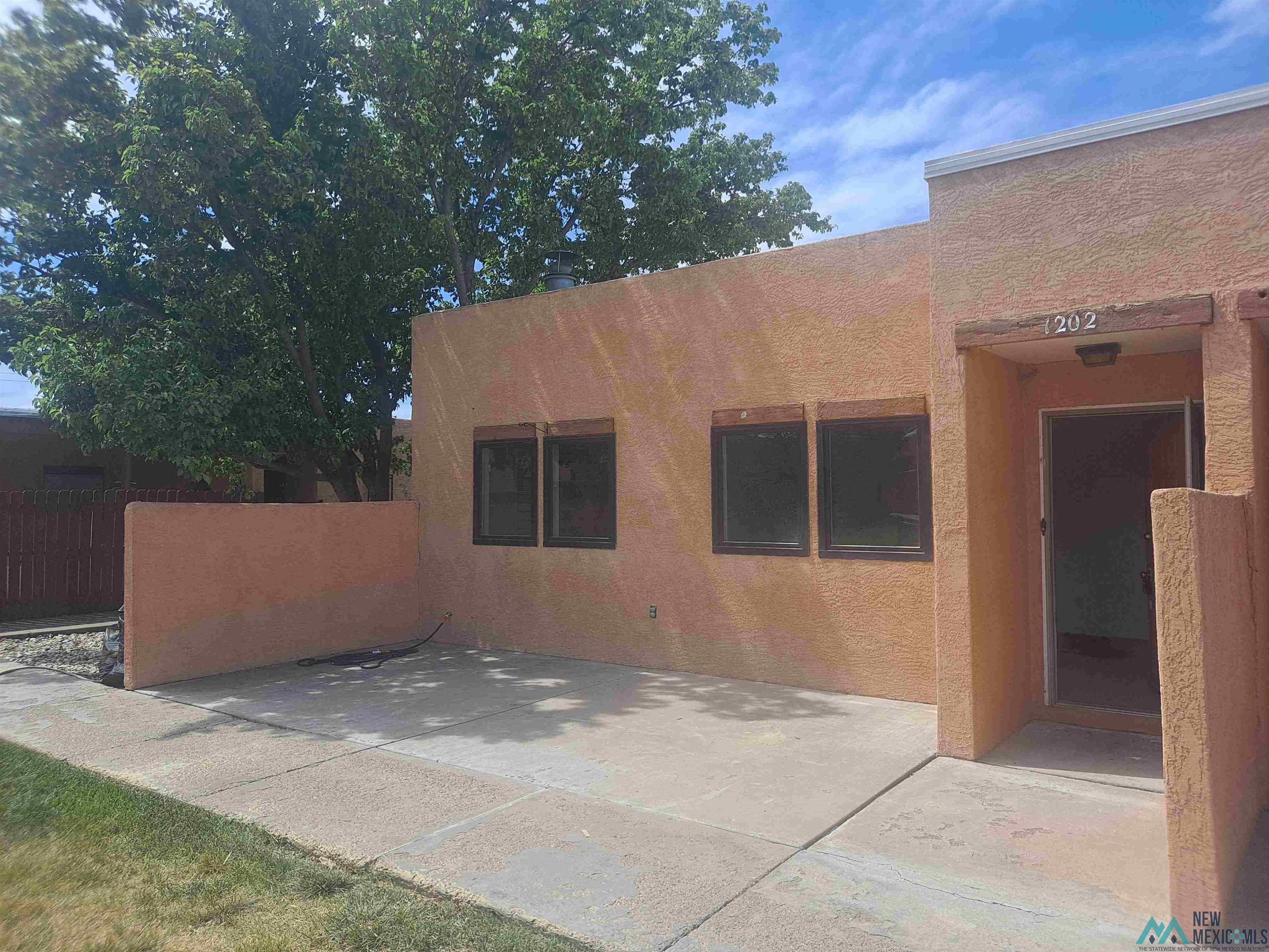 1202 S Sunset Avenue, Roswell, Texas image 2