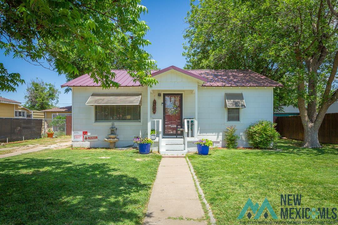 1727 N Delaware Avenue, Roswell, Texas image 1