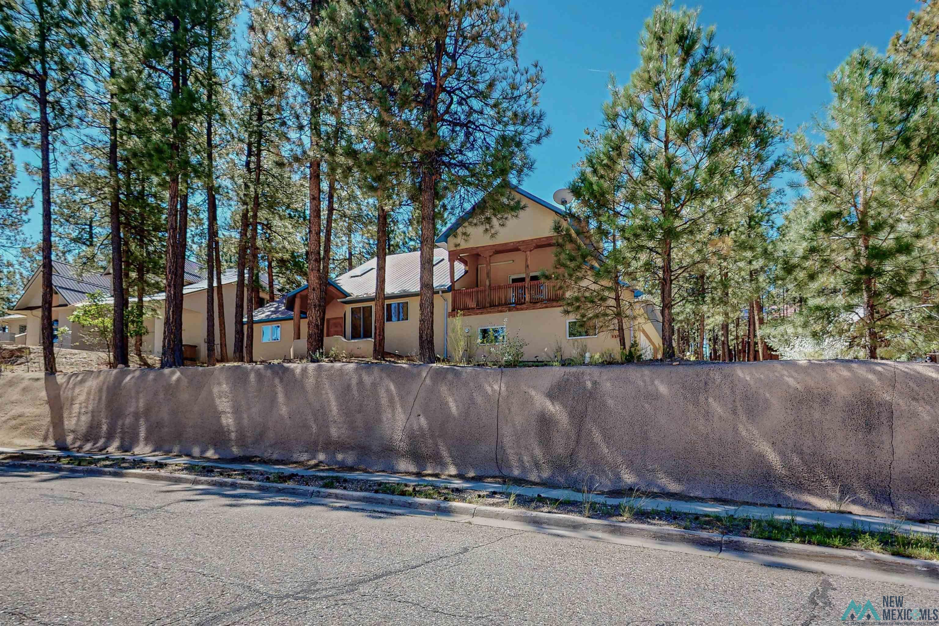 110 Maple Drive, Los Alamos, New Mexico image 2