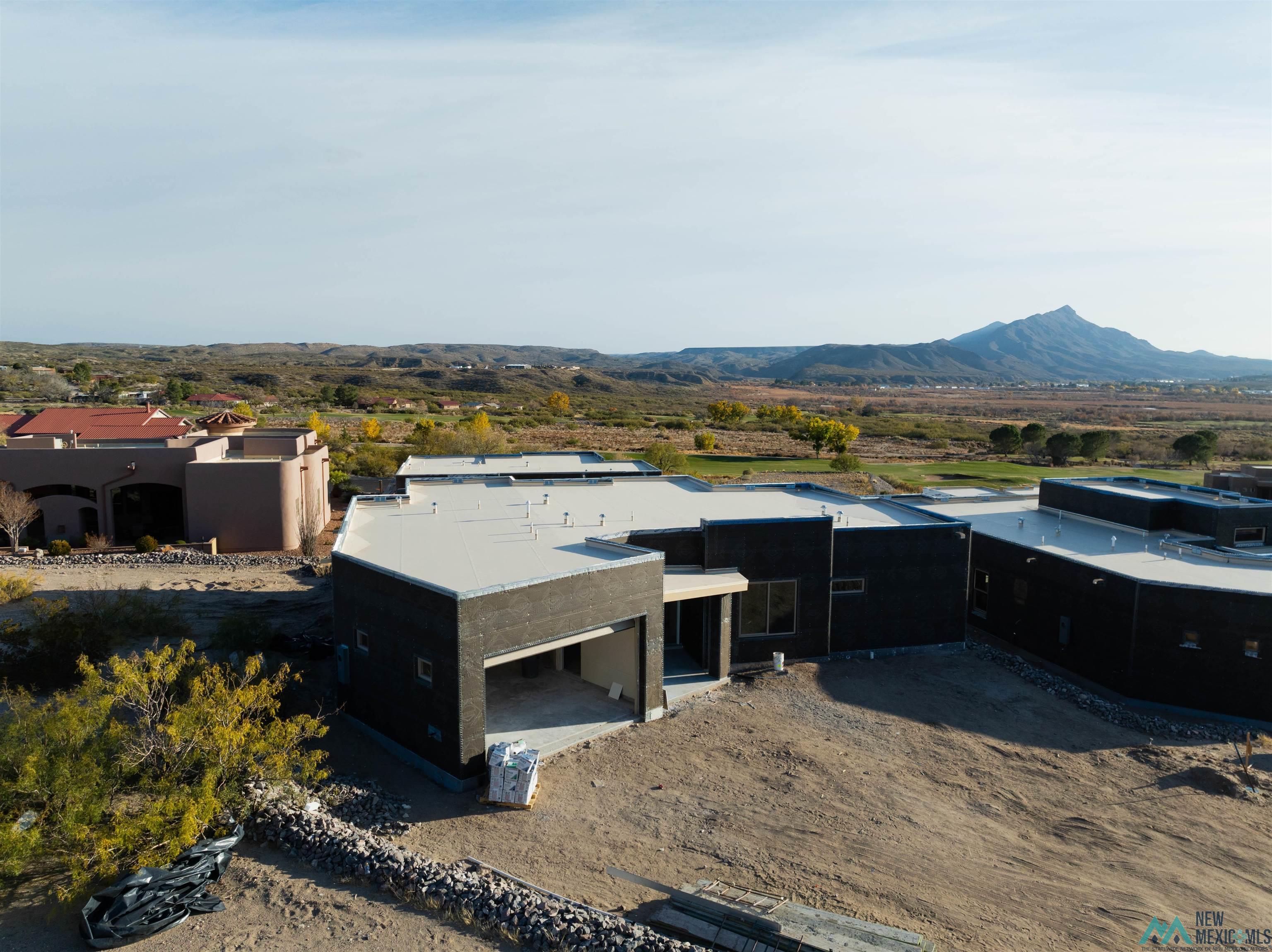 212 Tierra Verde Circle, Elephant Butte, New Mexico image 1