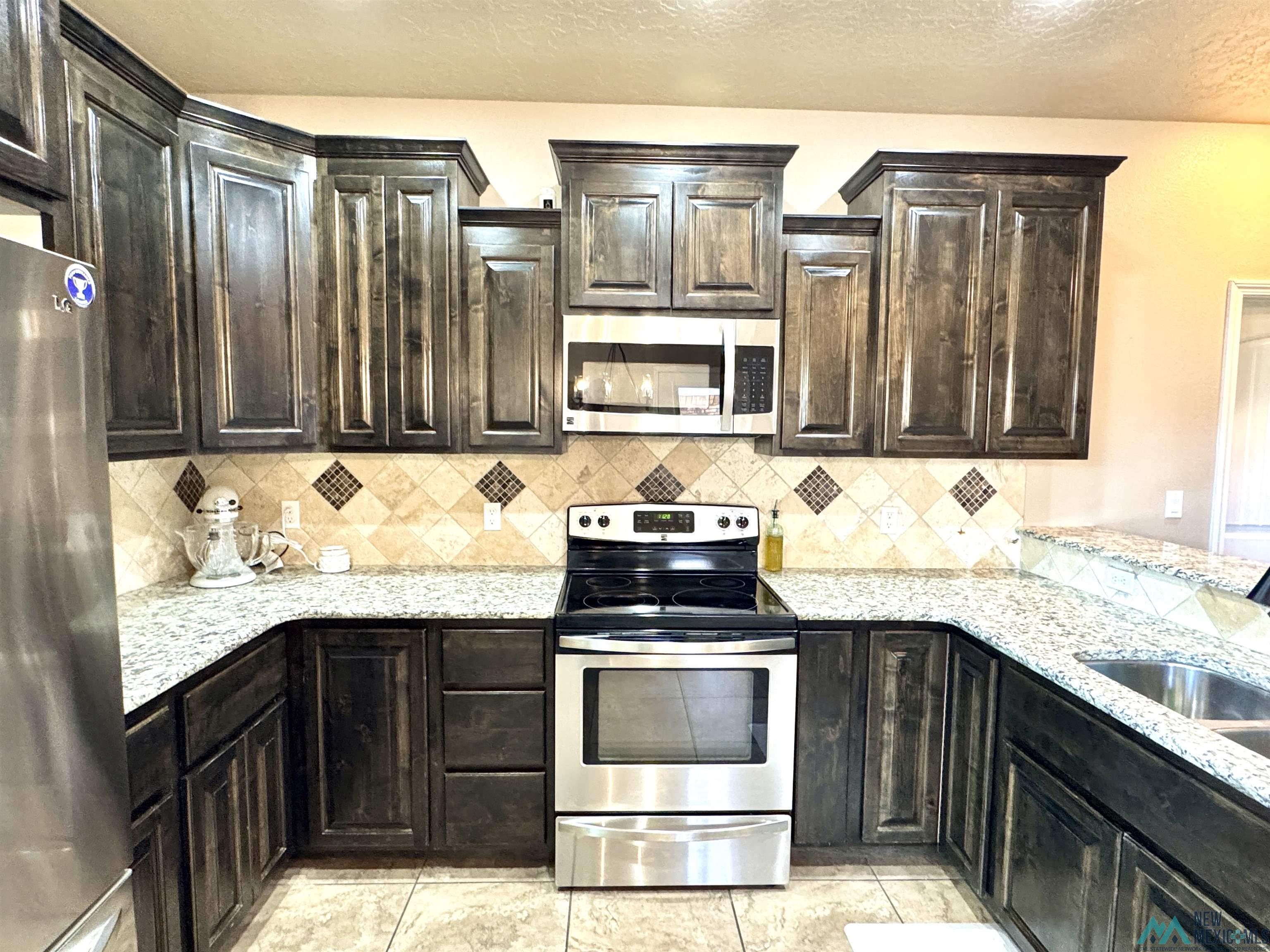 201 Almond Tree Lane, Clovis, Texas image 14