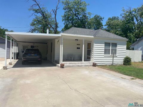Homes For Sale - 609 N Ash Street<br/> Eddy County, Carlsbad, NM 88220
