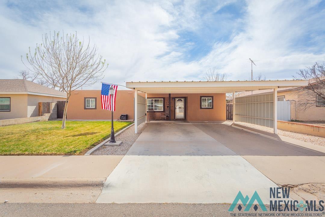 1007 W Clayton Avenue, Artesia, New Mexico image 1