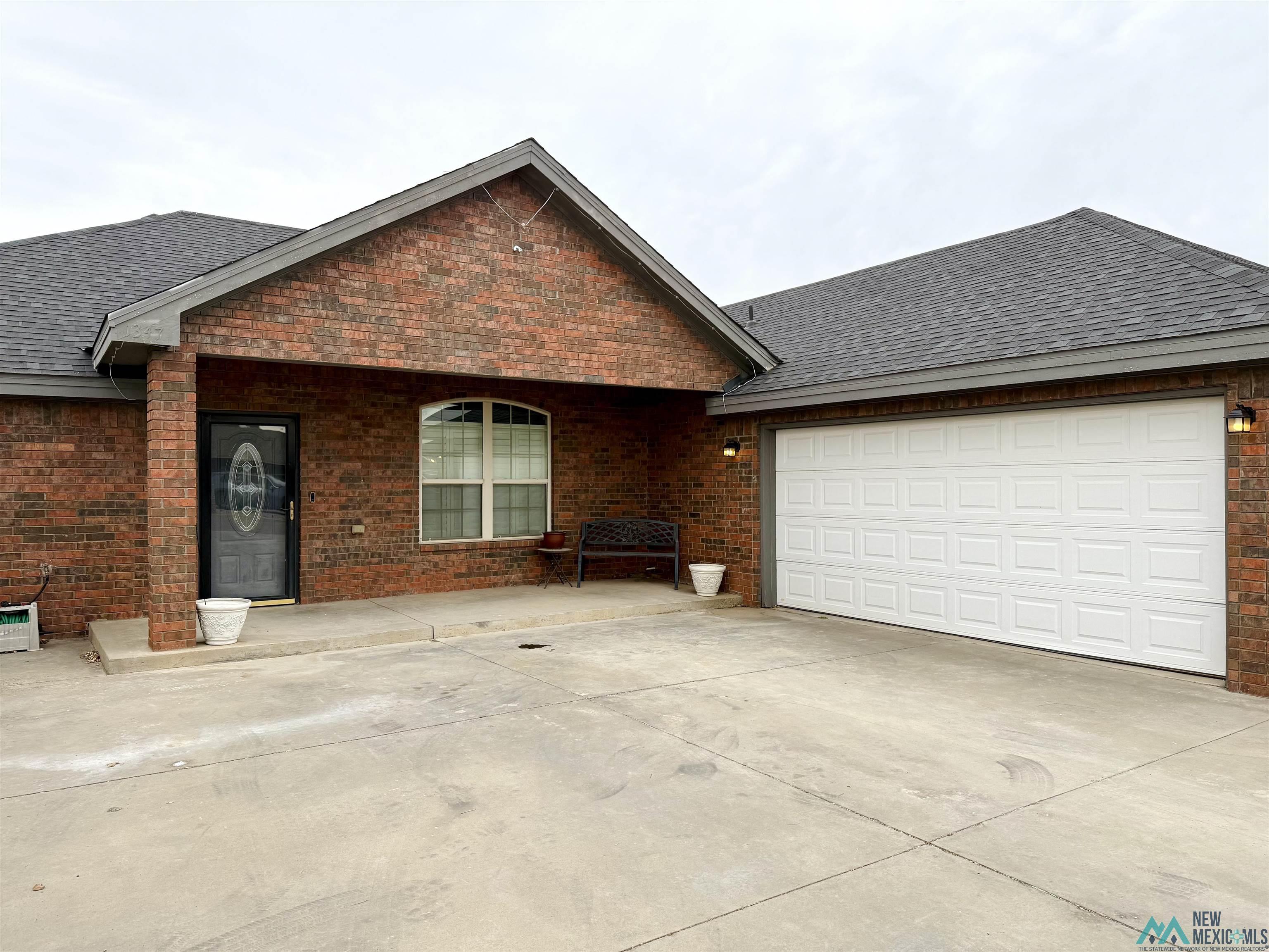 1347 Oakwood Circle, Portales, Texas image 2