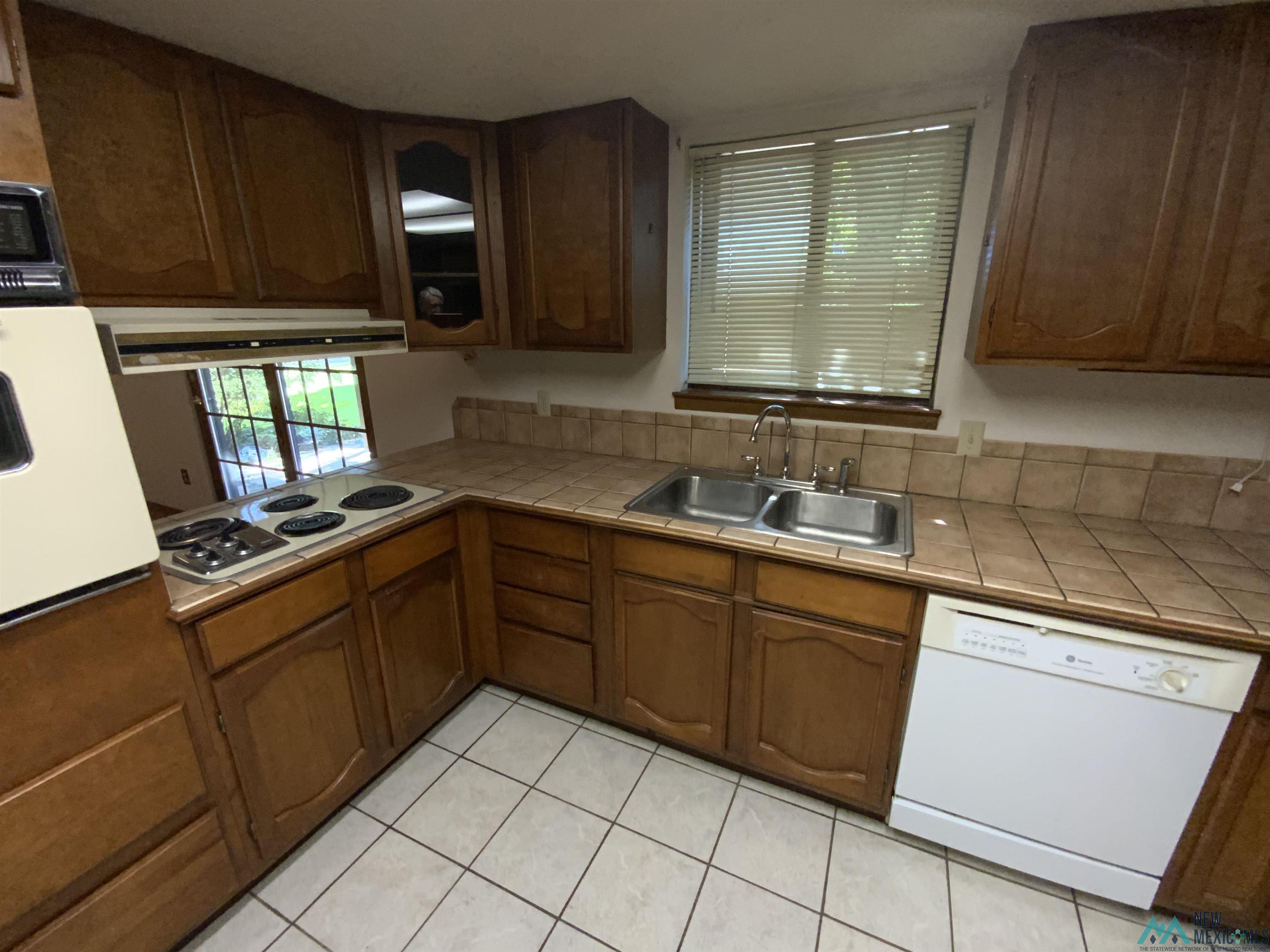 Roswell, New Mexico 88201, United States, 3 Bedrooms Bedrooms, ,2 BathroomsBathrooms,Residential,Active,219446