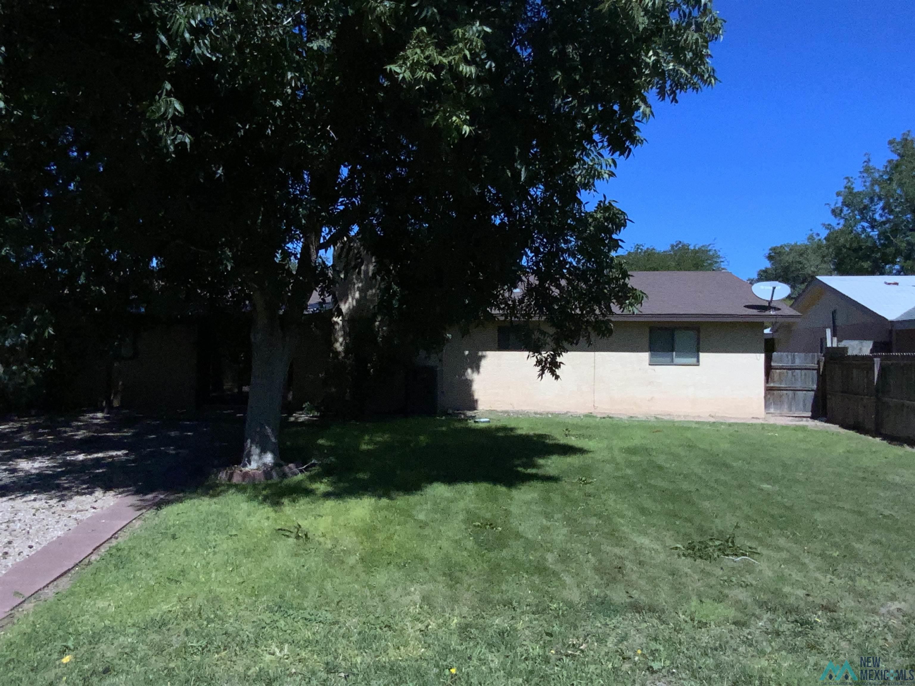 Roswell, New Mexico 88201, United States, 3 Bedrooms Bedrooms, ,2 BathroomsBathrooms,Residential,Active,219446