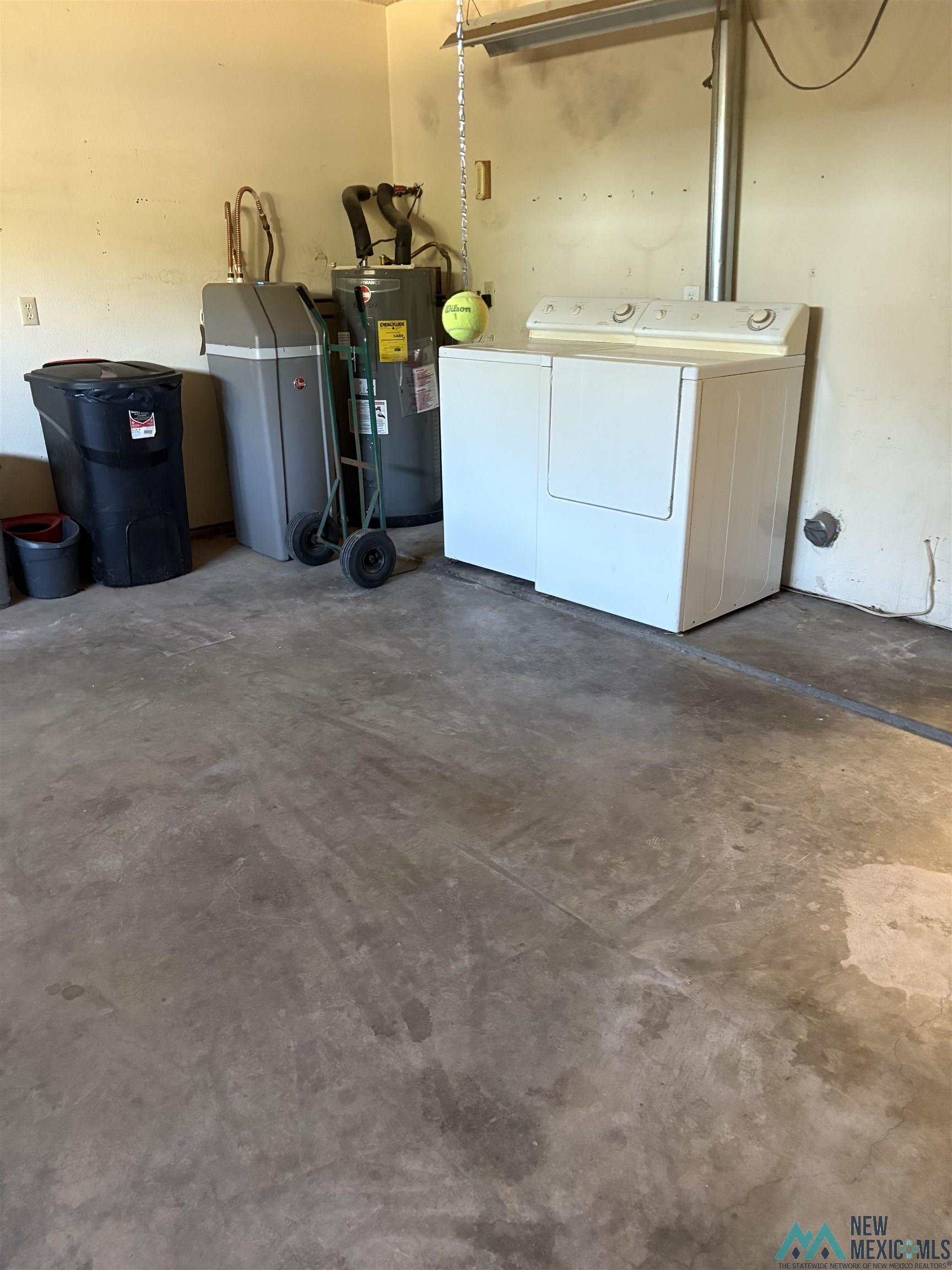 Roswell, New Mexico 88201, United States, 3 Bedrooms Bedrooms, ,2 BathroomsBathrooms,Residential,Active,219446