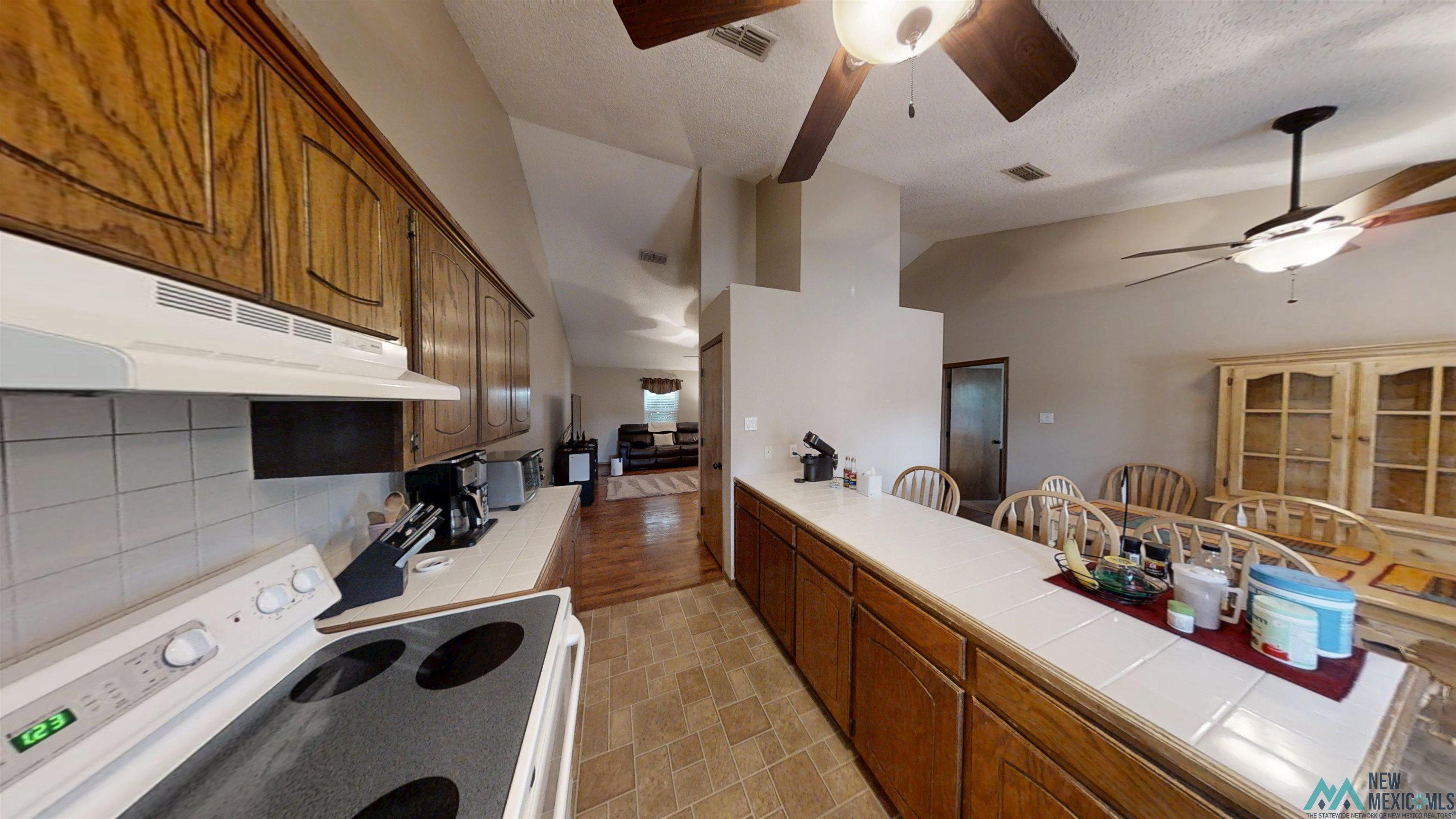2608 Hammond Drive, Clovis, Texas image 7